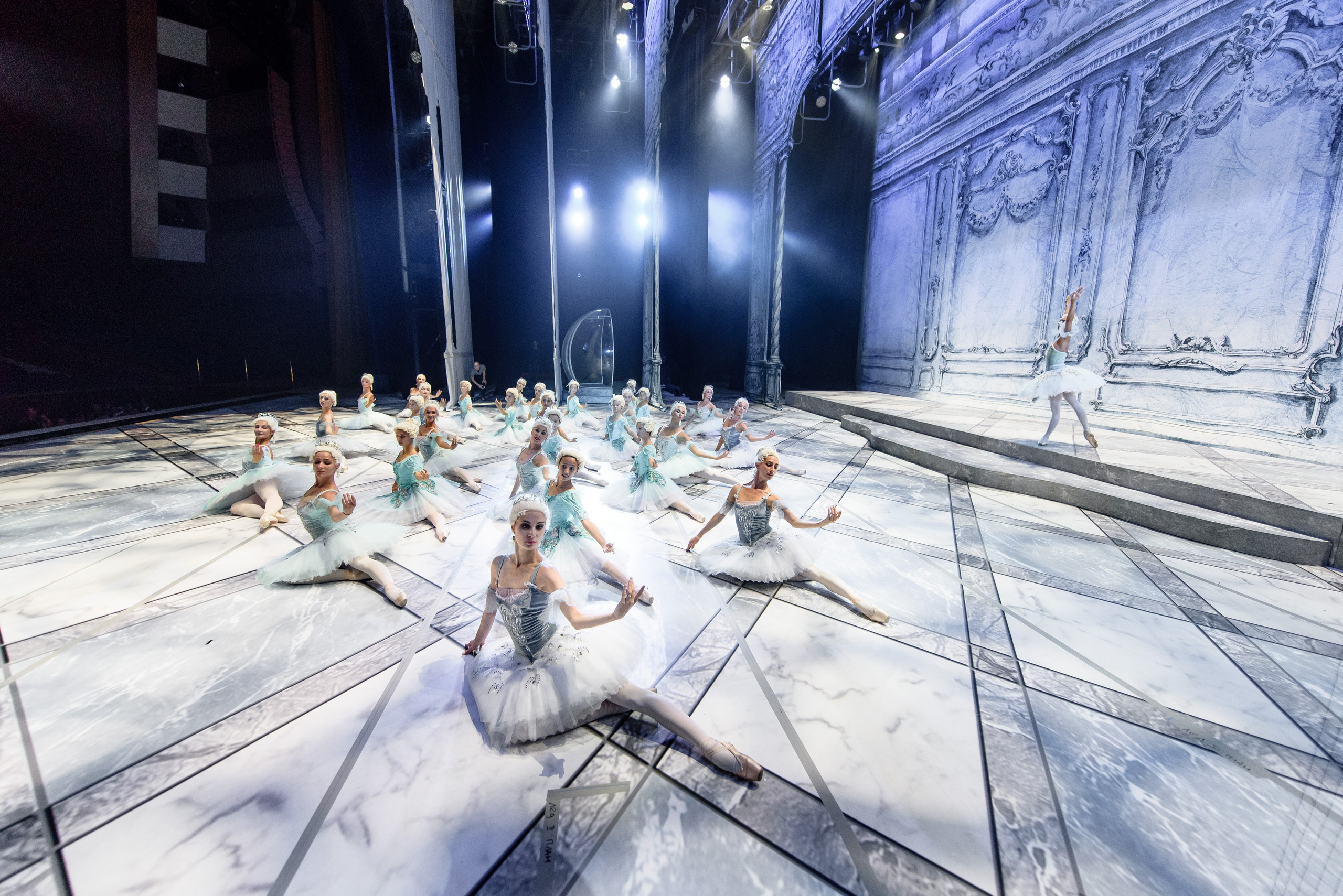 Balley. Moscow Kremlin. Bakcstage. Wedding and Destination photographer Rustam Kalimullin