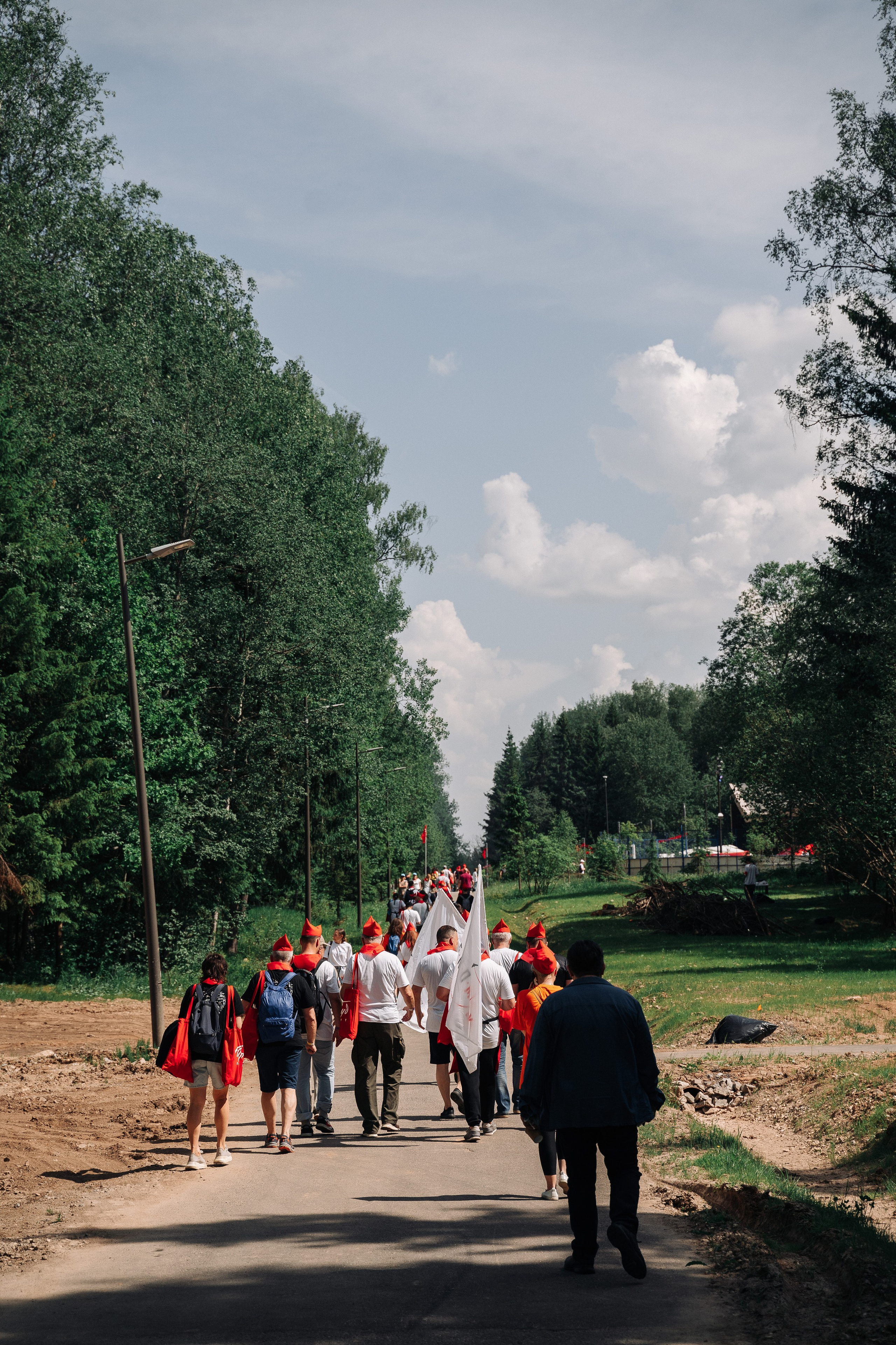 Пионерский «СУББОТНИК» в COSMOS Collection Изумрудный лес. Свадебный и семейный фотограф в Москве и МО Геннадий Туманцев