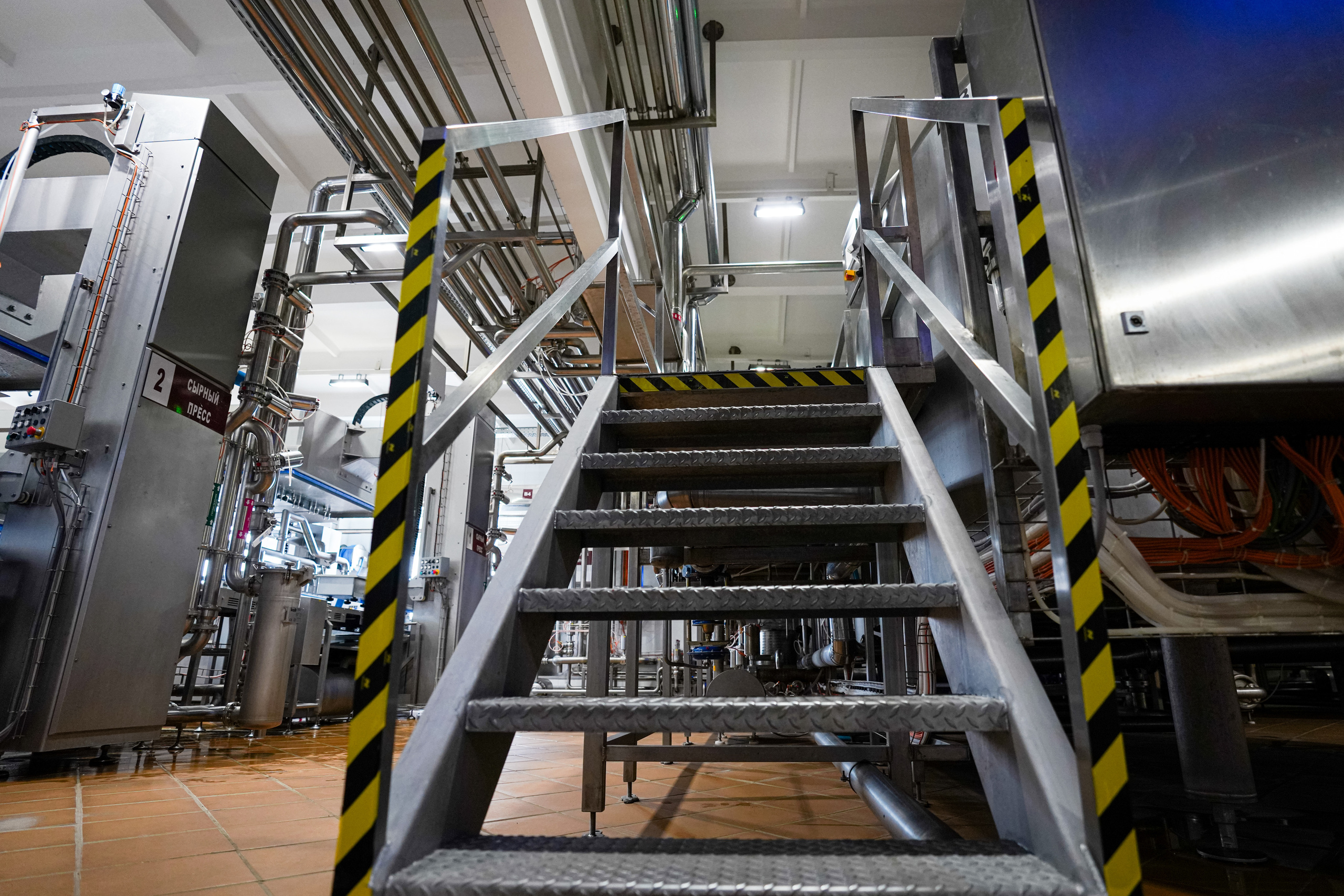 Завод «Азбука Сыра» г. Мамадыш. Фотограф Казань