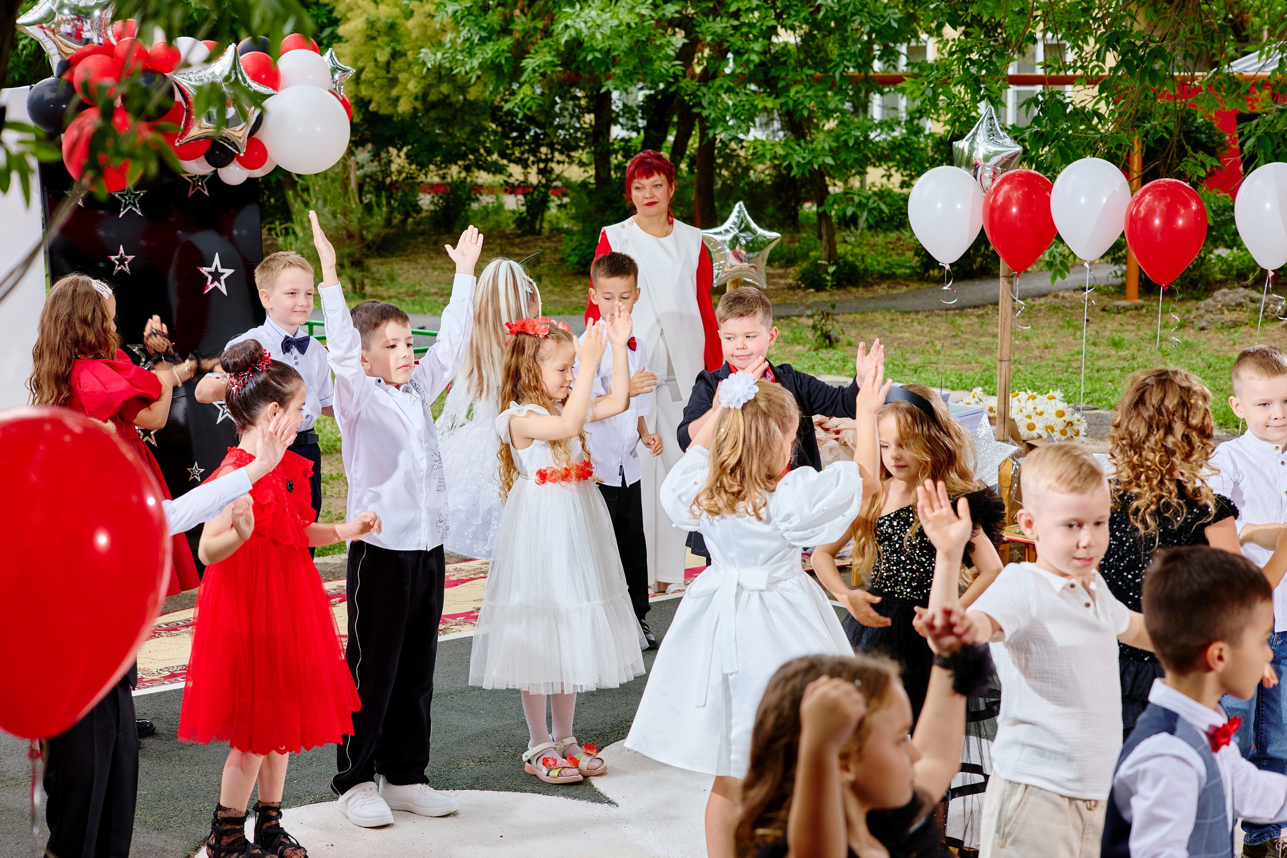 Выпускной 45 сад. Фотограф Выпускные альбомы Таганрог Сергей Коробченко