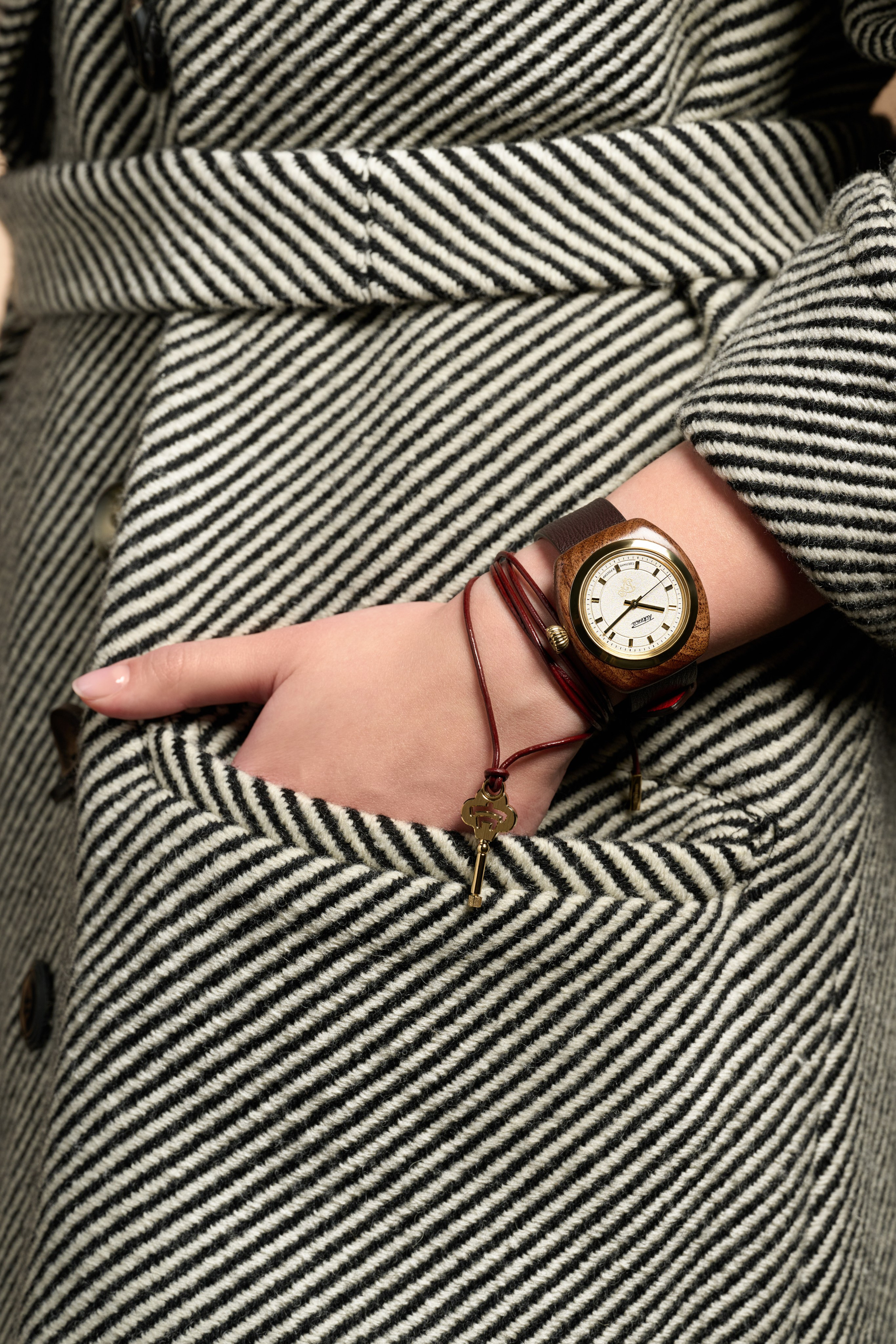 Ph: Anton Sokolov                                                                                                  Retoucher: @retouch.komissarova  