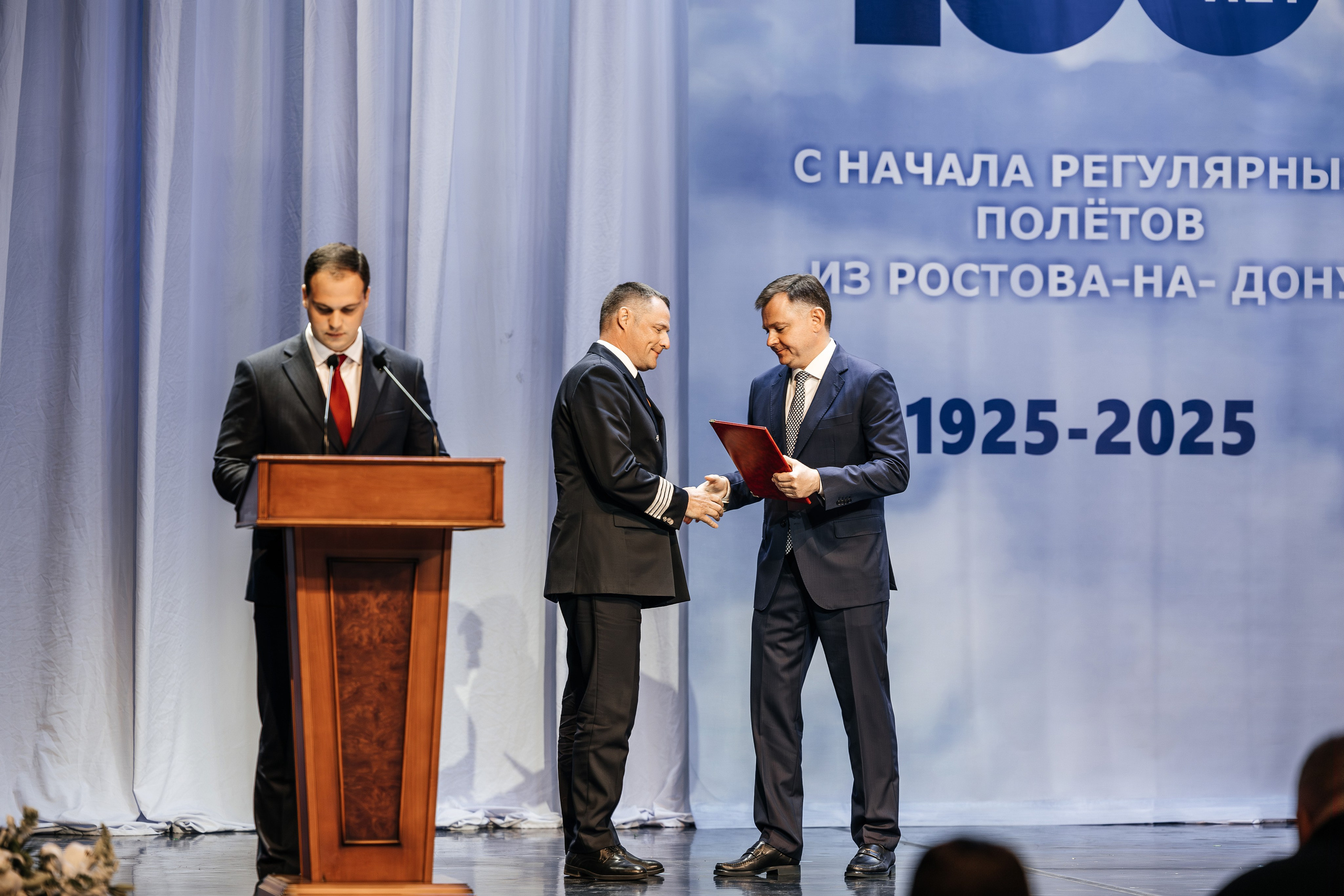 100 ЛЕТ РЕГУЛЯРНЫХ ПОЛЕТОВ ИЗ РОСТОВА-НА-ДОНУ. Свадебный и репортажный фотограф в Ростове-на-Дону Павел Кислов