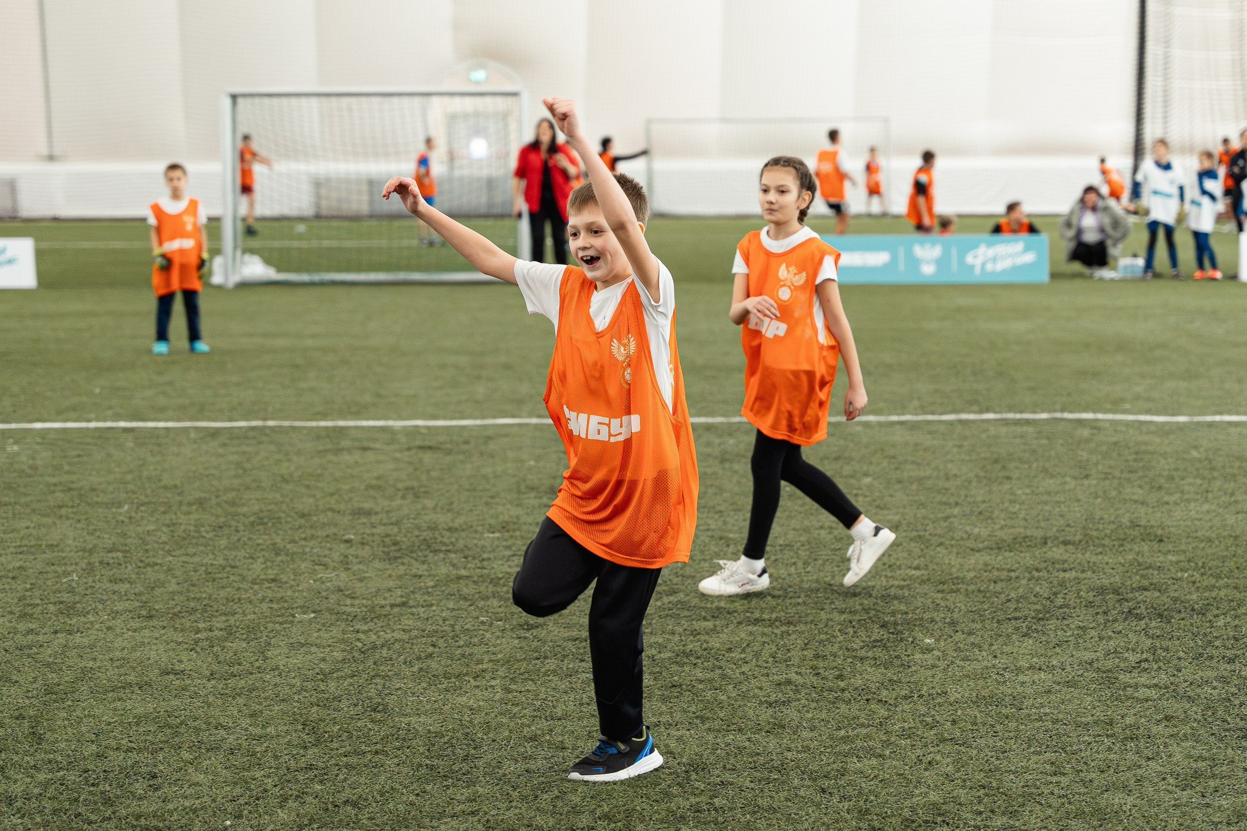 Фестиваль «СИБУР. Урок футбола» в рамках проекта Российского футбольного союза «Футбол в школе». Портретный и репортажный фотограф в Воронеже: Анастасия Пузикова