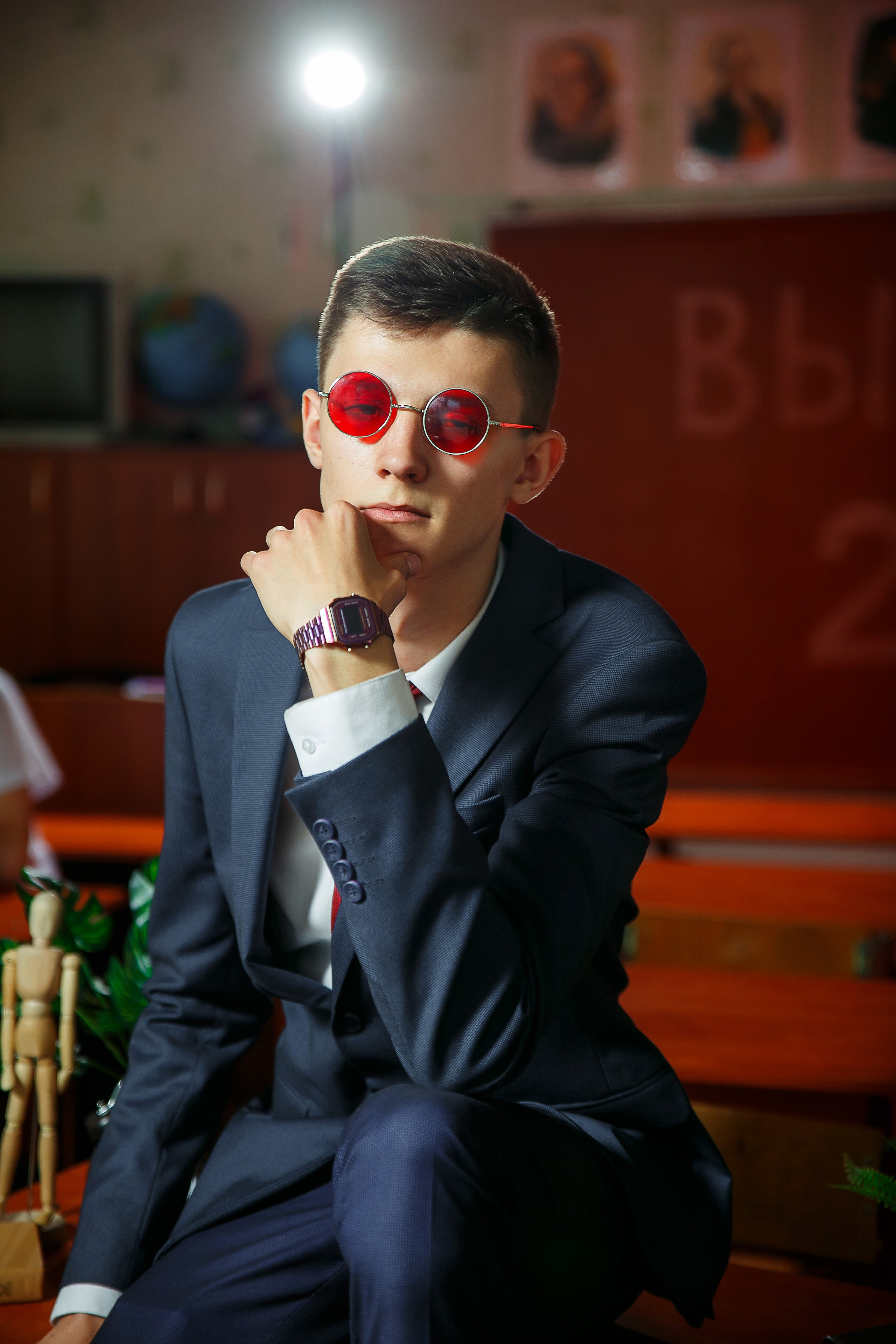 МОДЕРН. Выпускные альбомы в Донецке и ДНР. Фотограф Донецк и ДНР