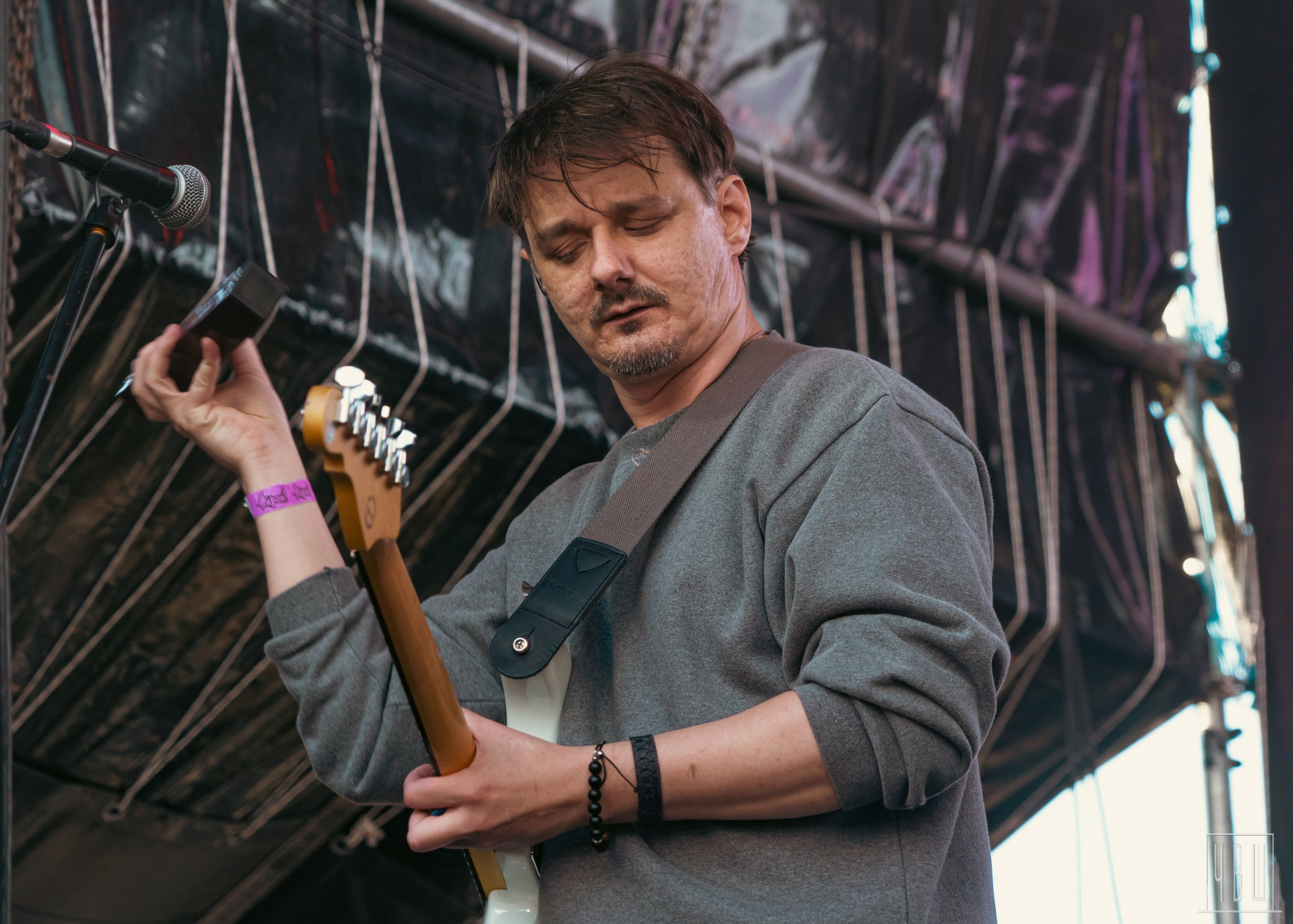 Живой! 2025, День Второй. Человек в Шляпе