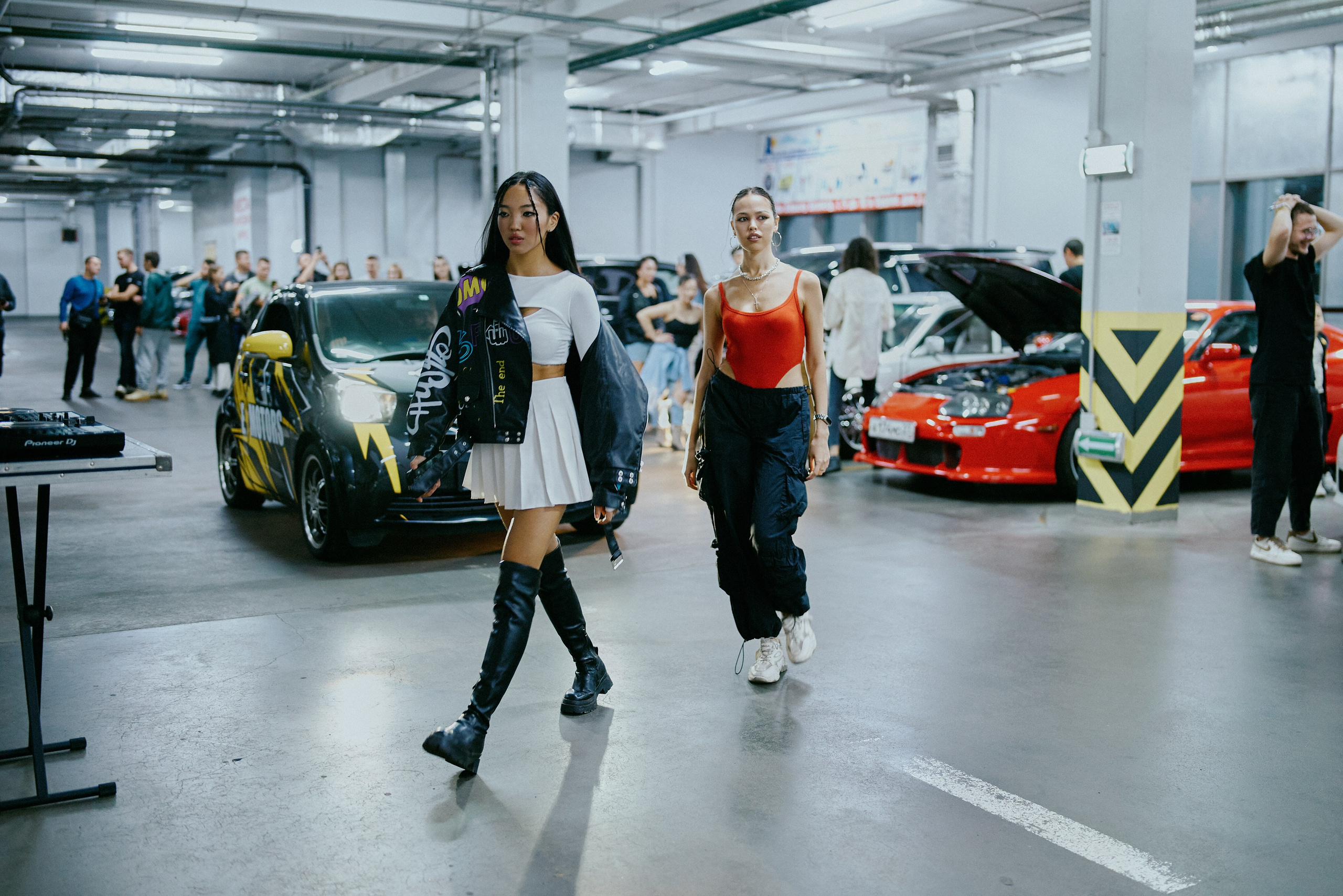 СОЛЬ PRODUCTION БЭК (EMOTORS). ФОТОГРАФ НА МЕРОПРИЯТИЕ ОТ СОЛЬ МЕДИА PRODUCTION