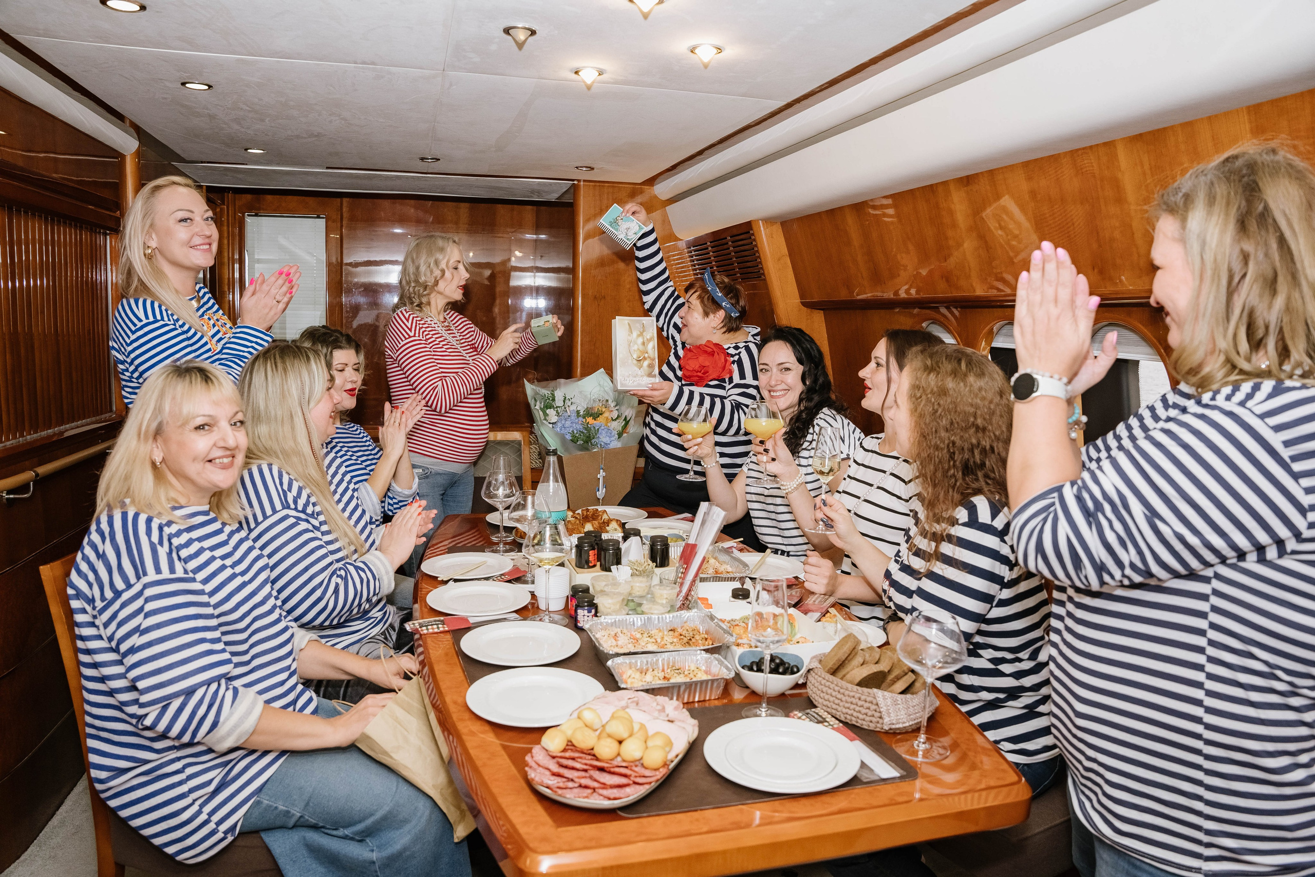 Прогулка по Неве