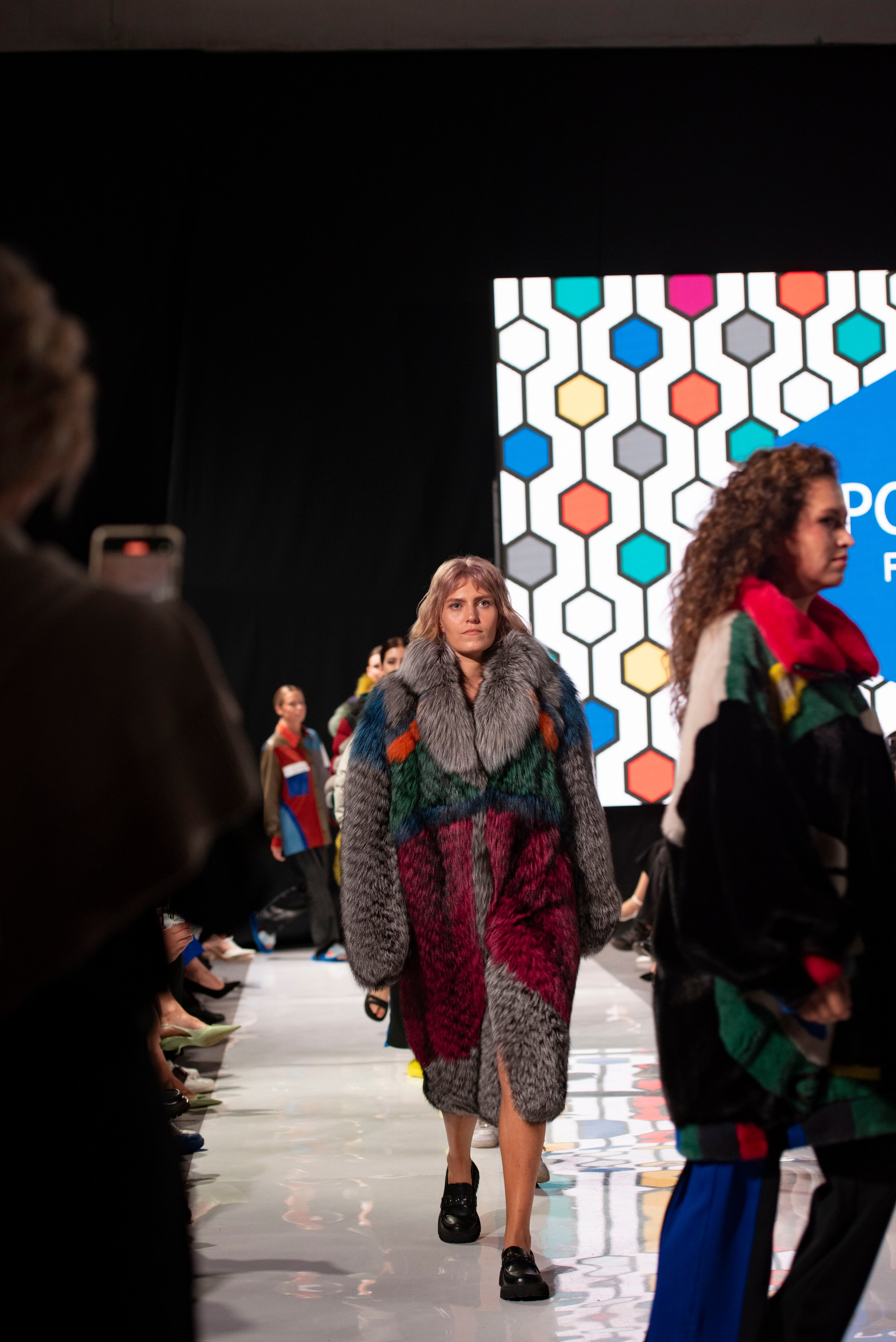 Фотограф на модельный показ. Свадебный, семейный, фэшн фотограф, школьный фотограф в Сочи