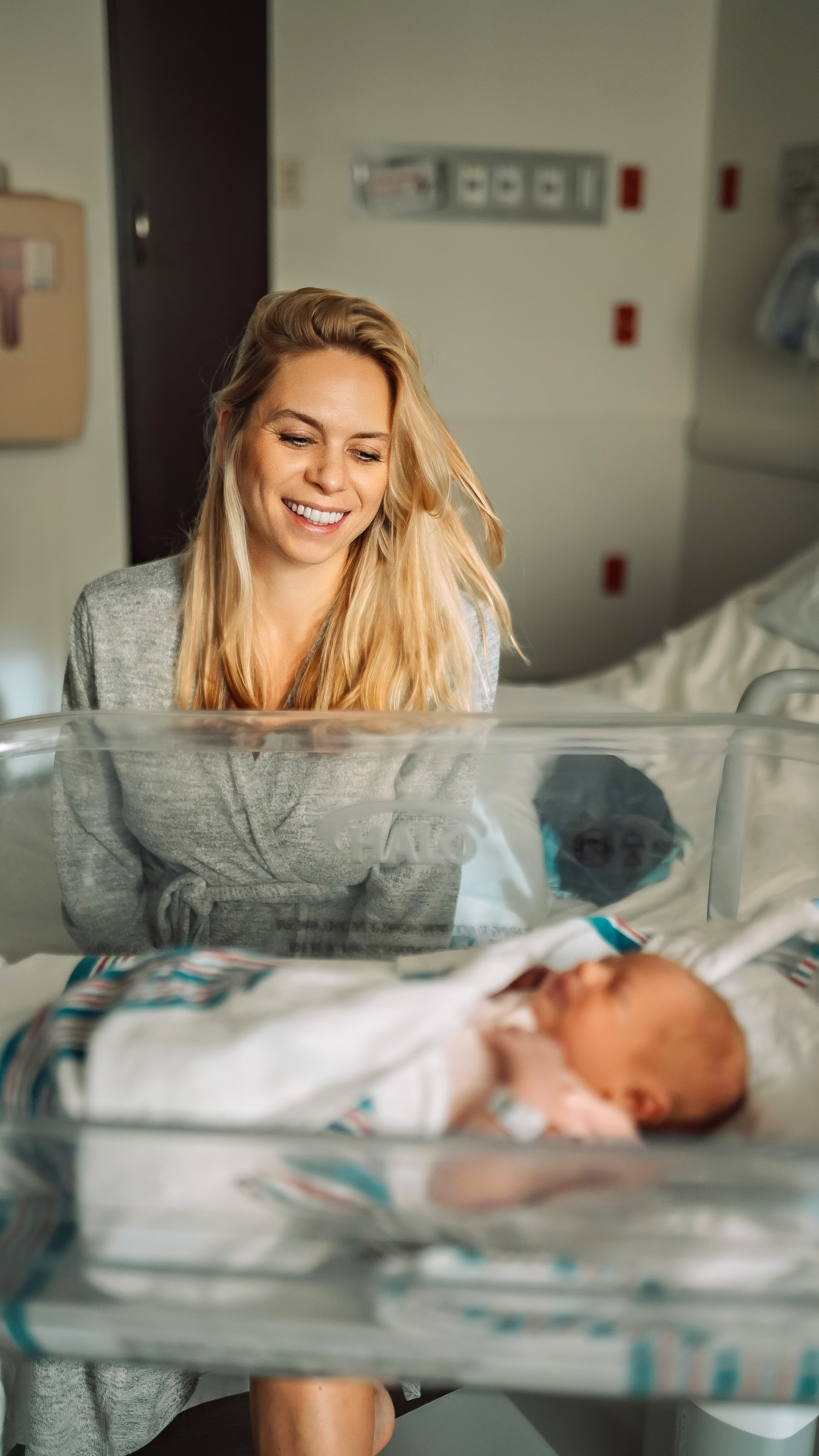 Fresh 24/48 newborn photos | First days in the hospital or at home | Anny Smirnova
