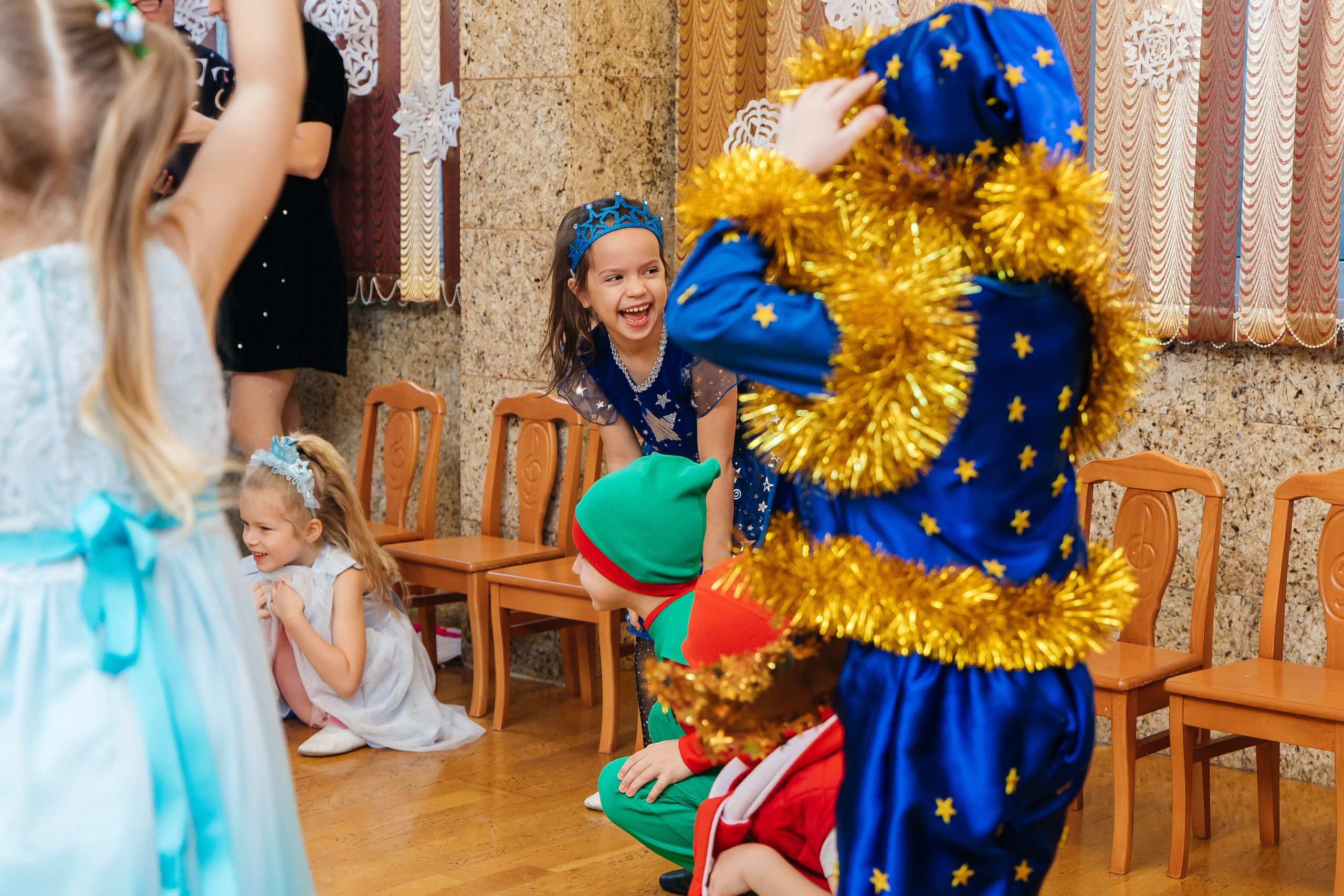 Детский сад № 93 — Утренник (27.12.2024). Свадебный и семейный фотограф Крамар Наталья