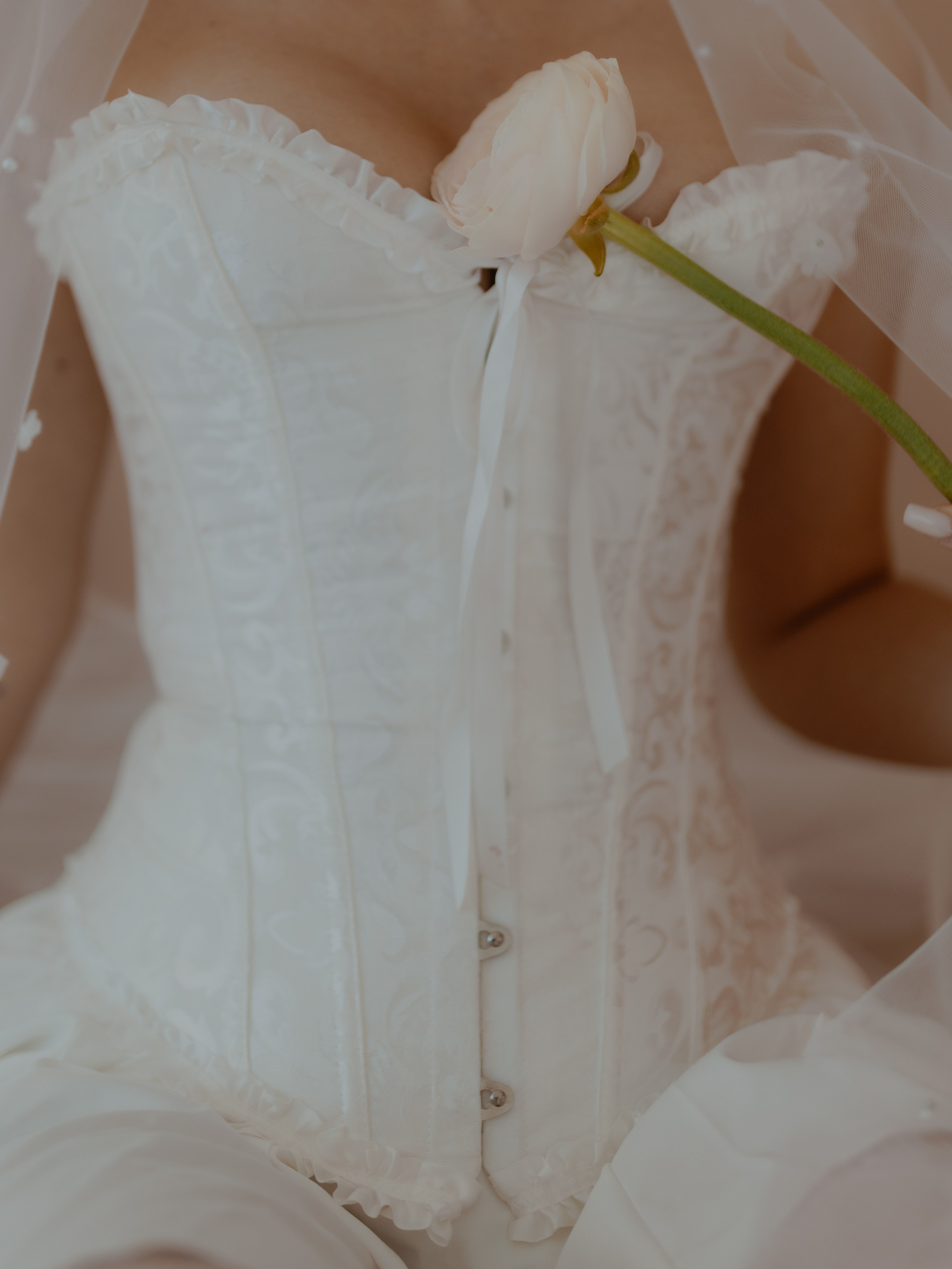 Мария в ArtModa (вариант утра невесты). Свадебные фотографы в Гомеле и Минске Сергей и Анастасия Фещенок