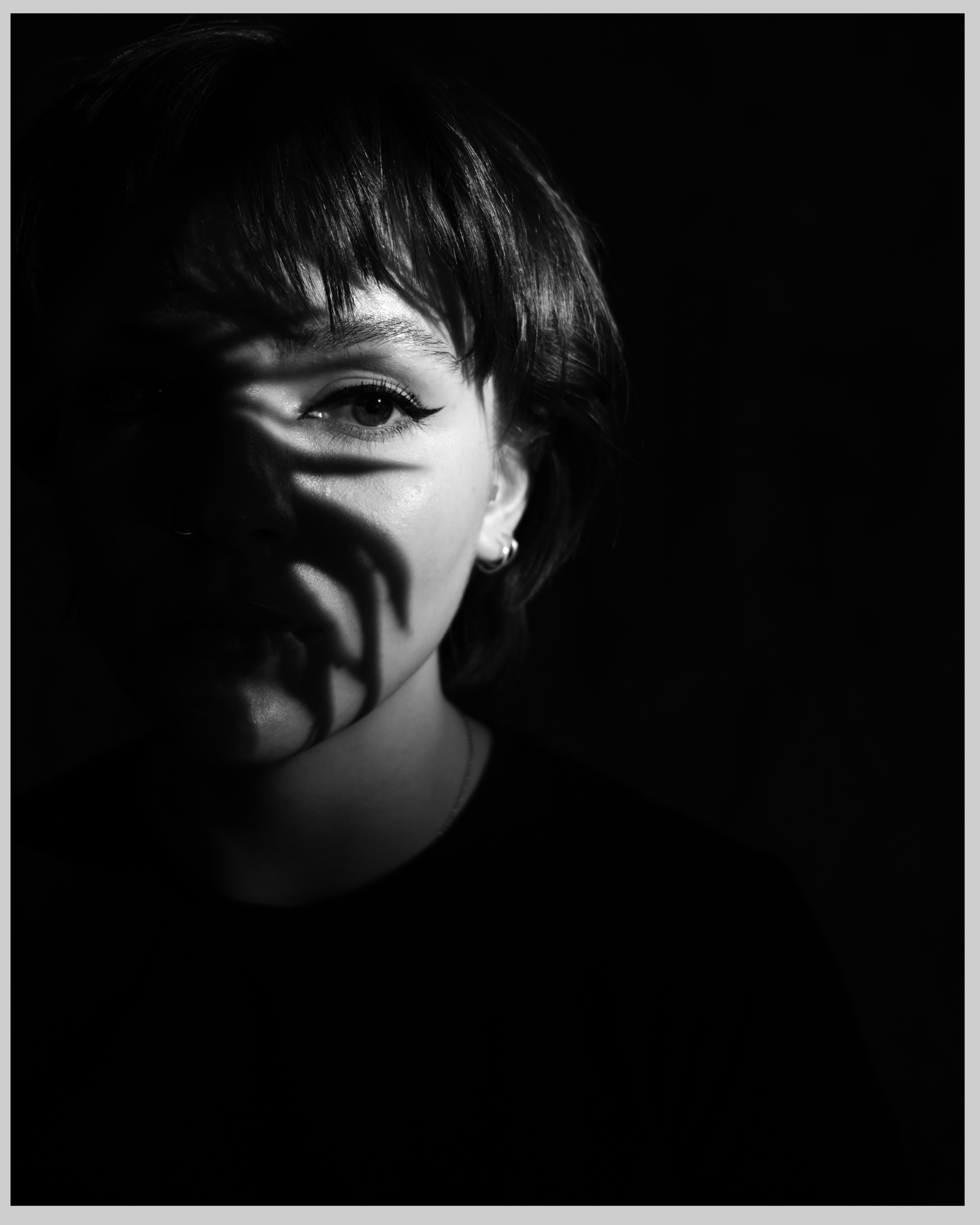 Черный квадрат, 2026. Портретный фотограф в Москве Евгения Яковенко