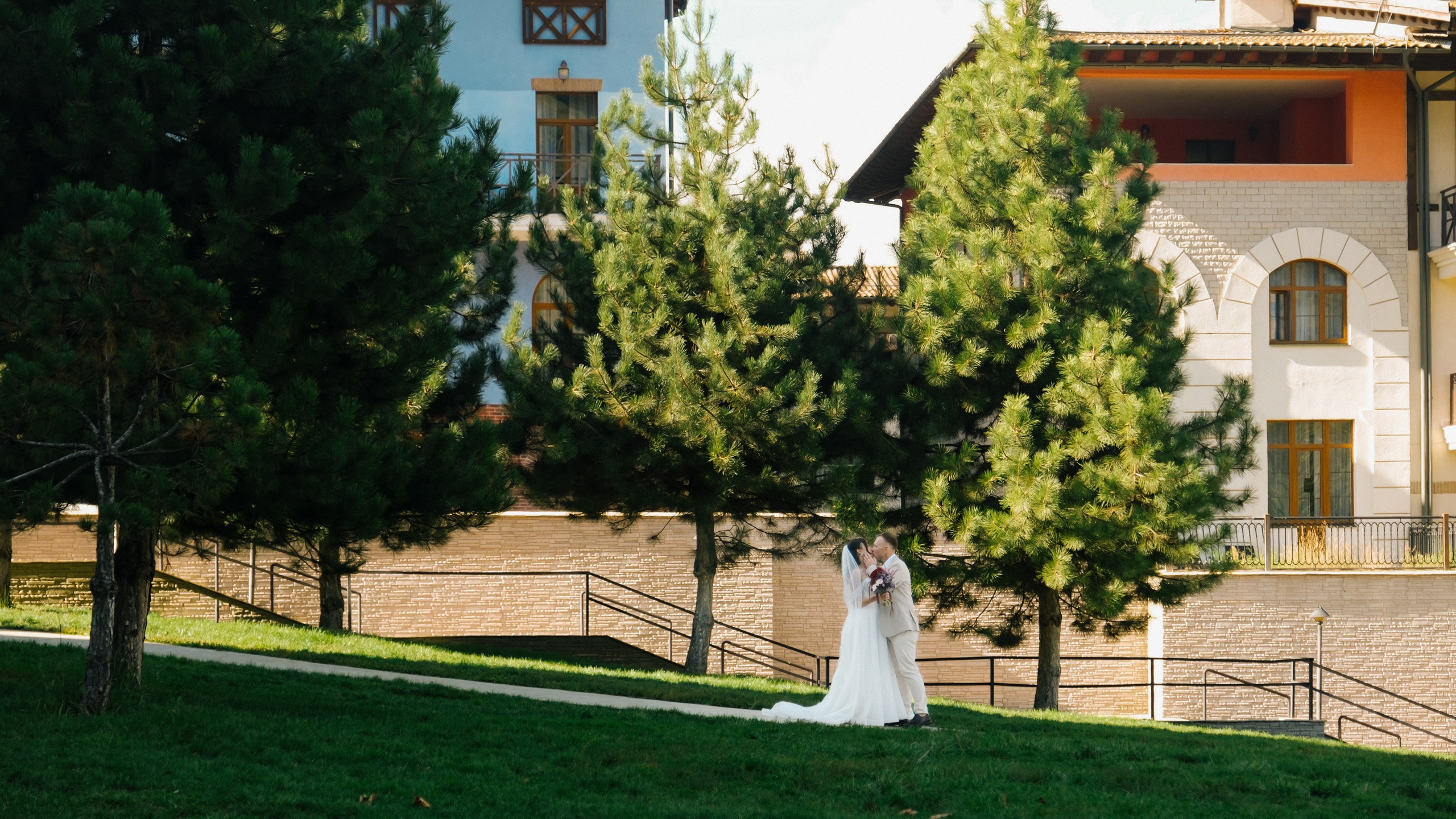 Две Здезды — Храм 19 века. Свадебный Видеограф Фотограф в Сочи