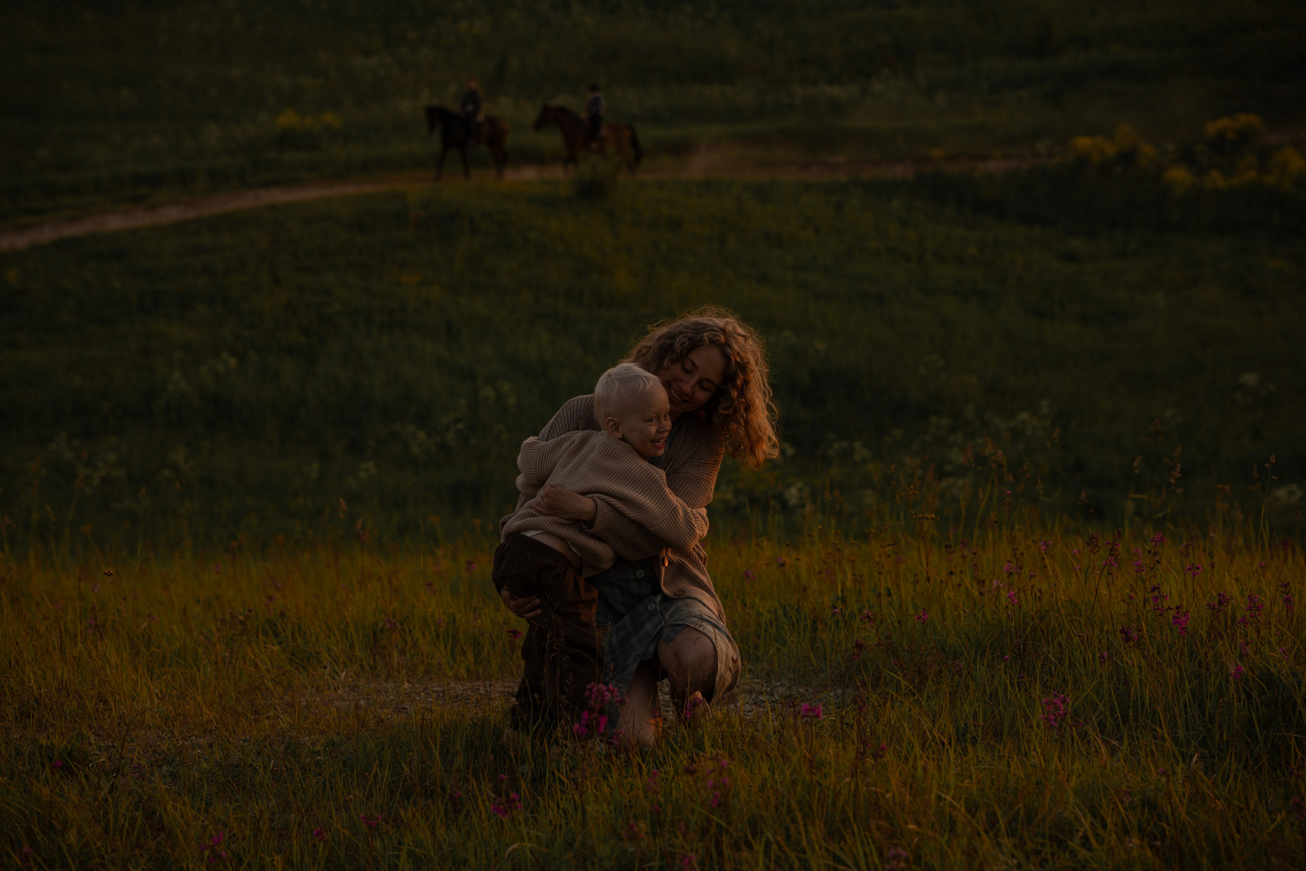 Душевная съемка на холмах. Семейный и портретный фотограф в Санкт-Петербурге Татьяна Гримоть