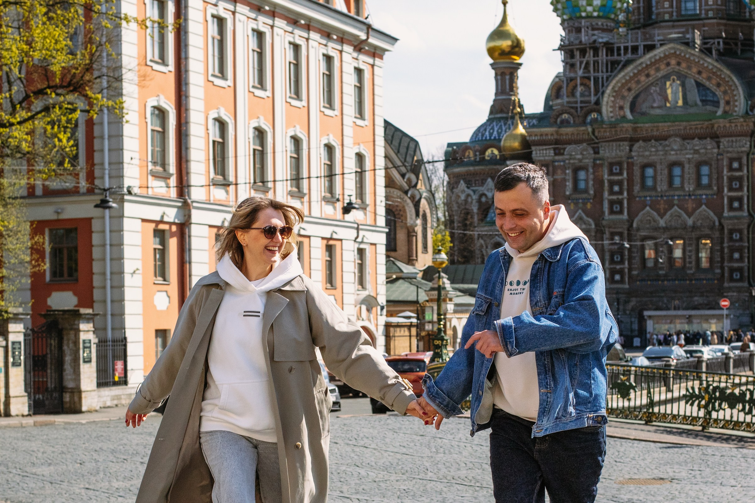 Ирина и Евгений в мае. Фотопрогулка в Петербурге. Индивидуальный и семейный фотограф в Санкт-Петербурге