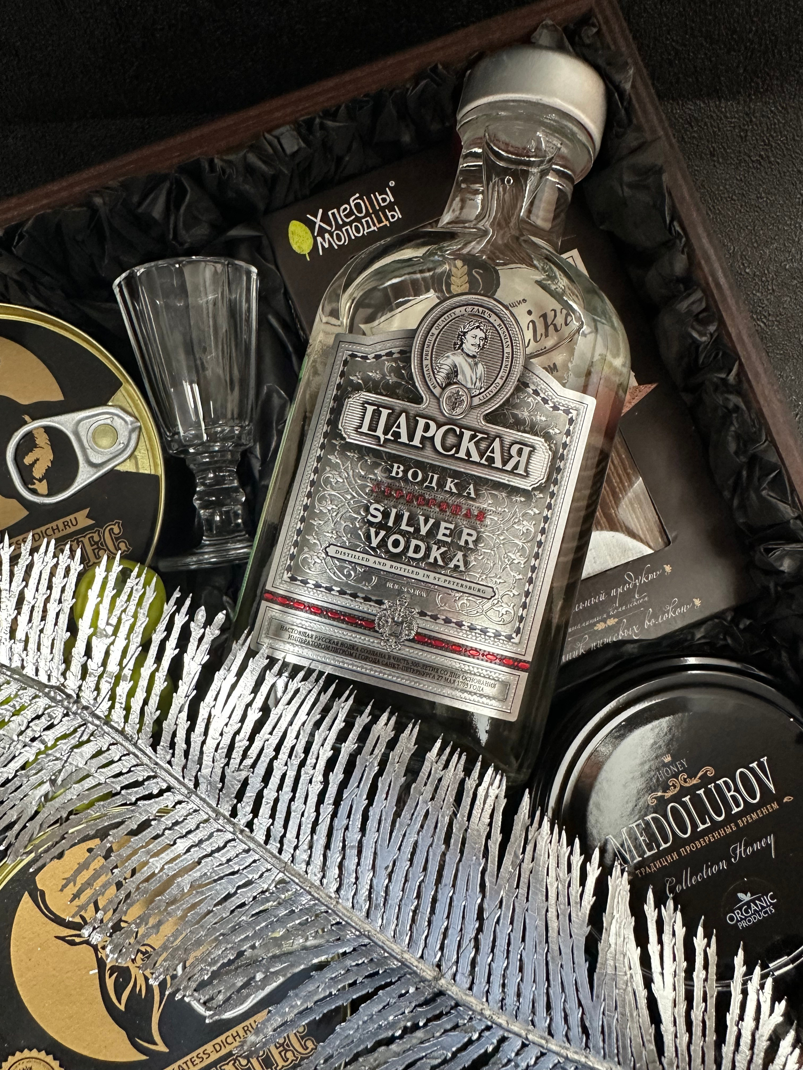 «Царское серебро». Студия подарочных наборов «Владия»