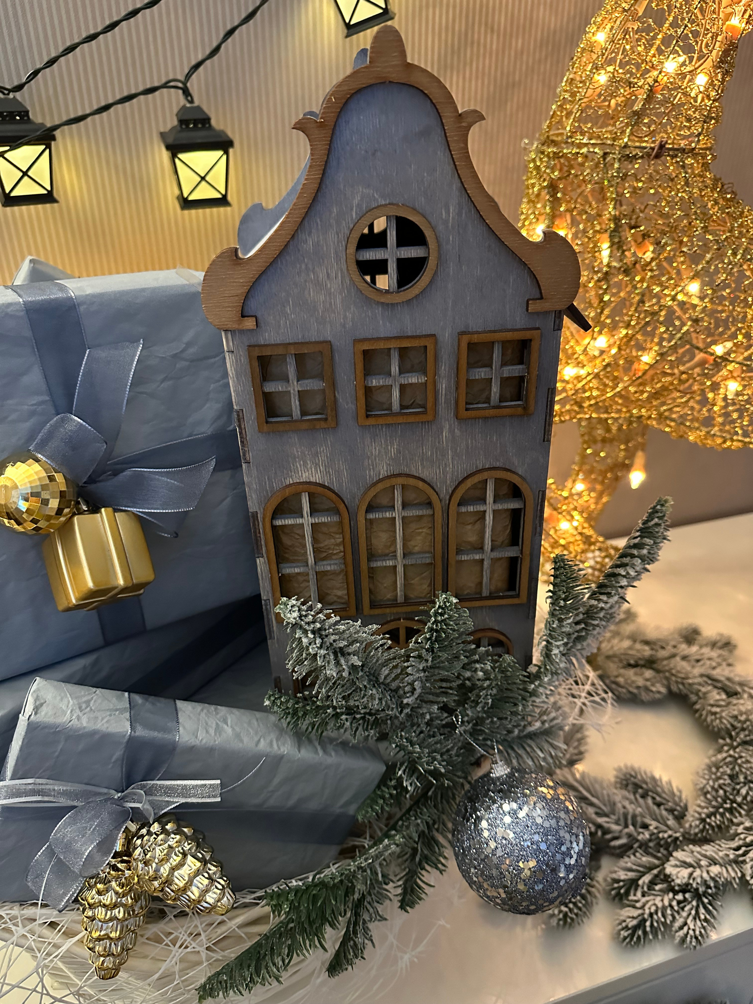 Новогодняя корзина. Студия подарочных наборов «Владия»