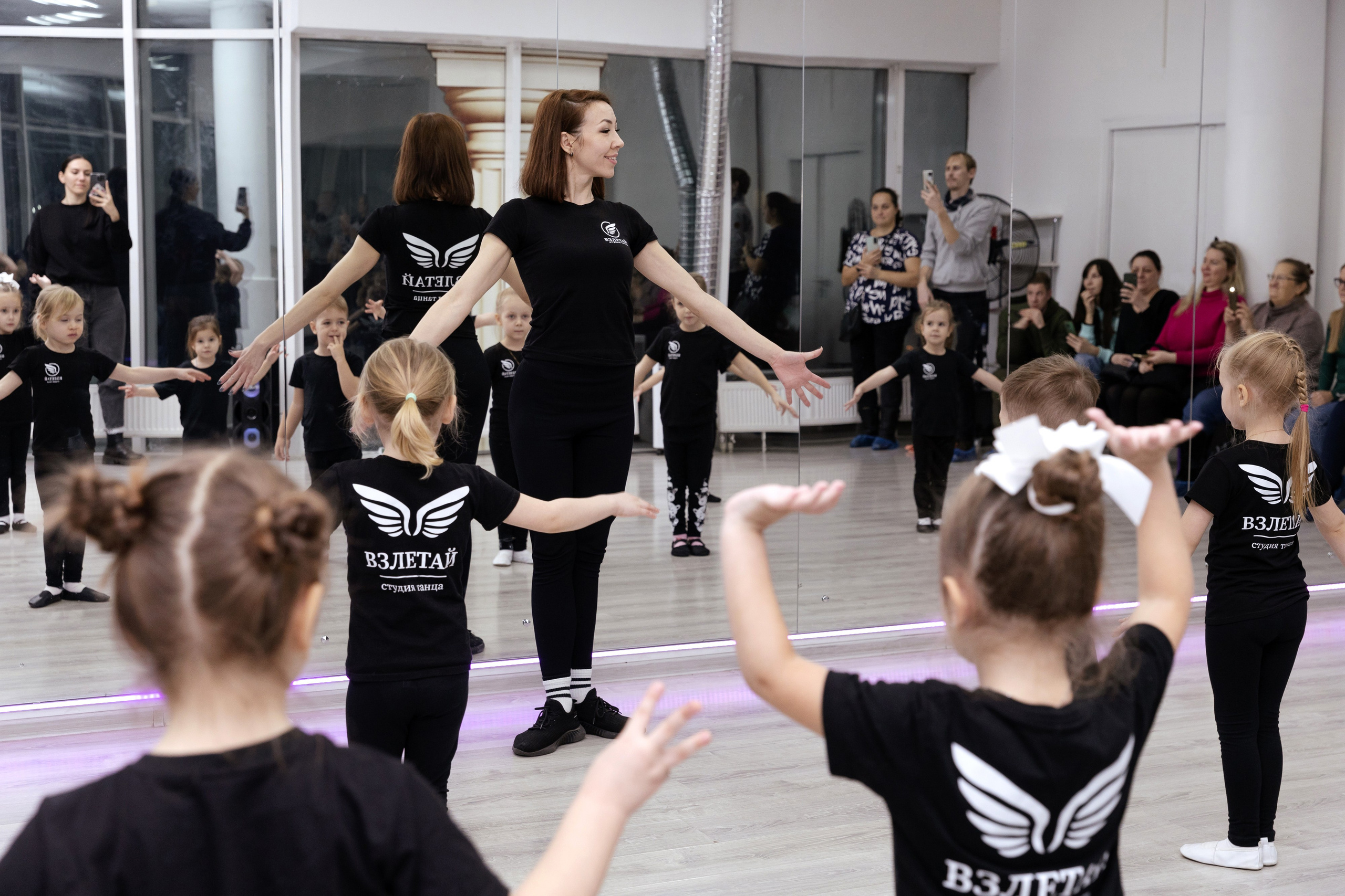 Студия «Взлетай». Открытый урок. Семейный фотограф — Макс Белогрудов