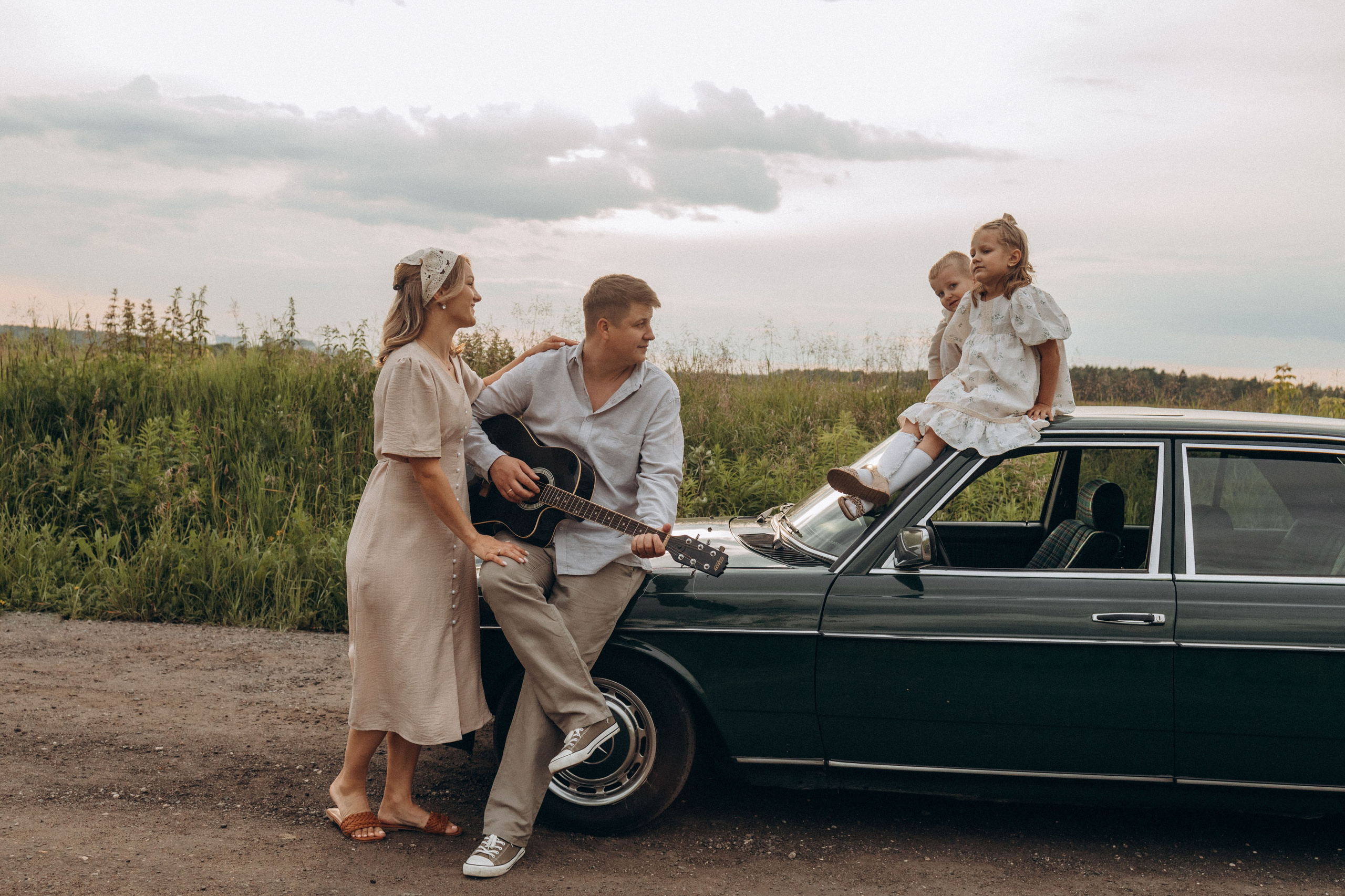 Гитара и закат. Семейный и женский фотограф в Москве Коновалова Олеся