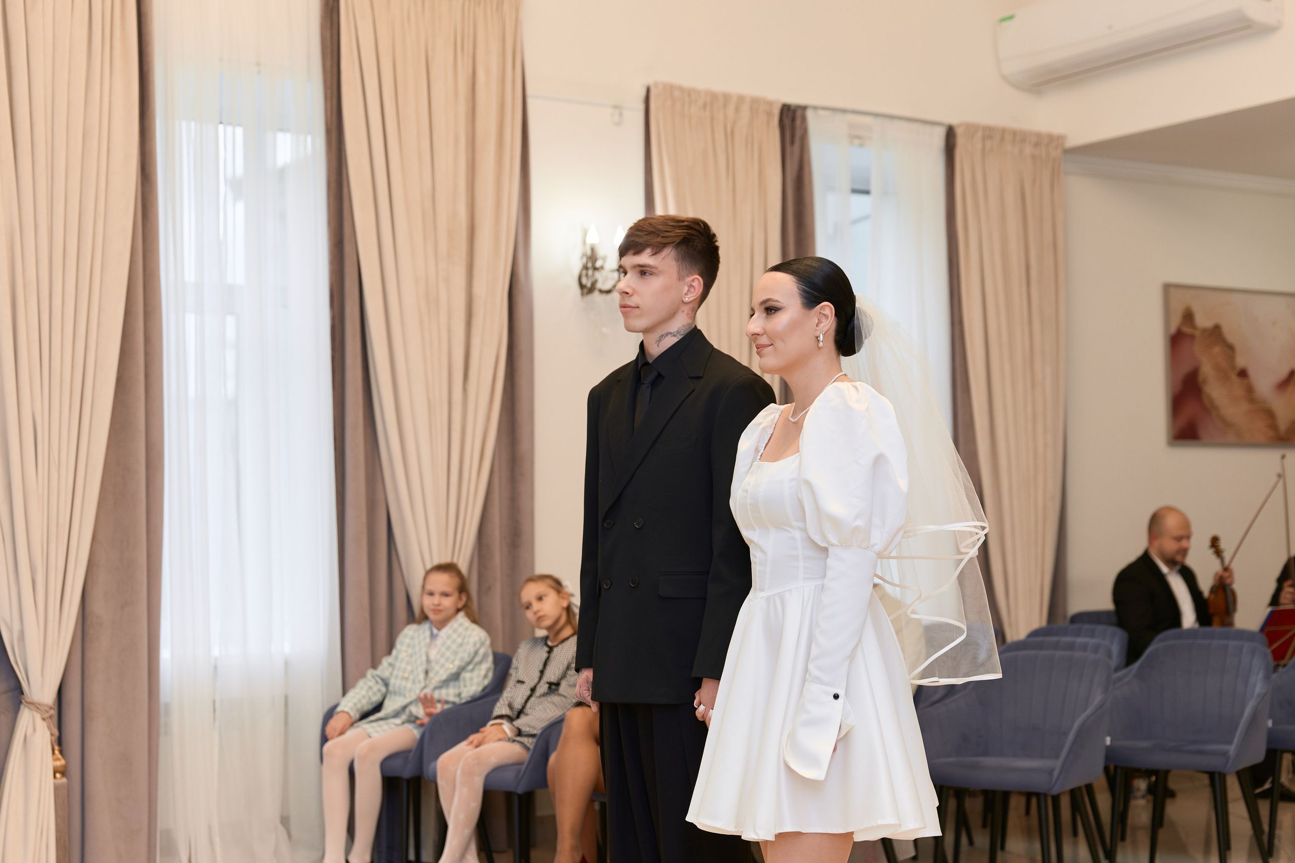 Елизавета и Артем. Роспись ВДНХ. Любовь Юсупова. Фотограф