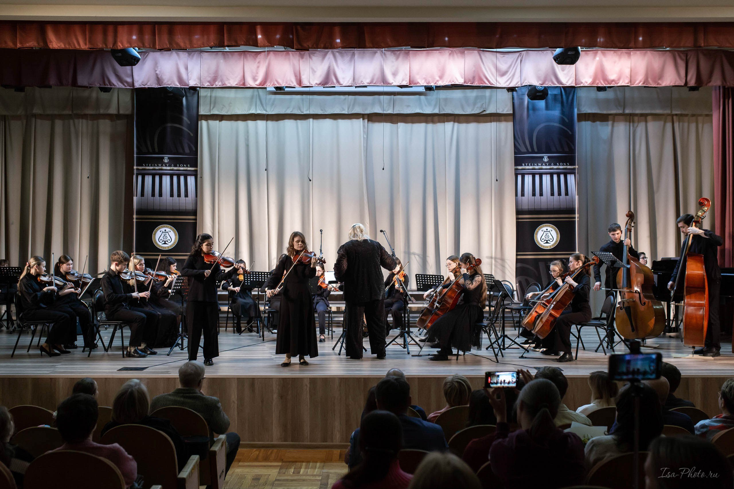 Отчётный концерт ДШИ им. Н.А. Римского-Корсакова. Струнный отдел. Репортажный фотограф в Москве