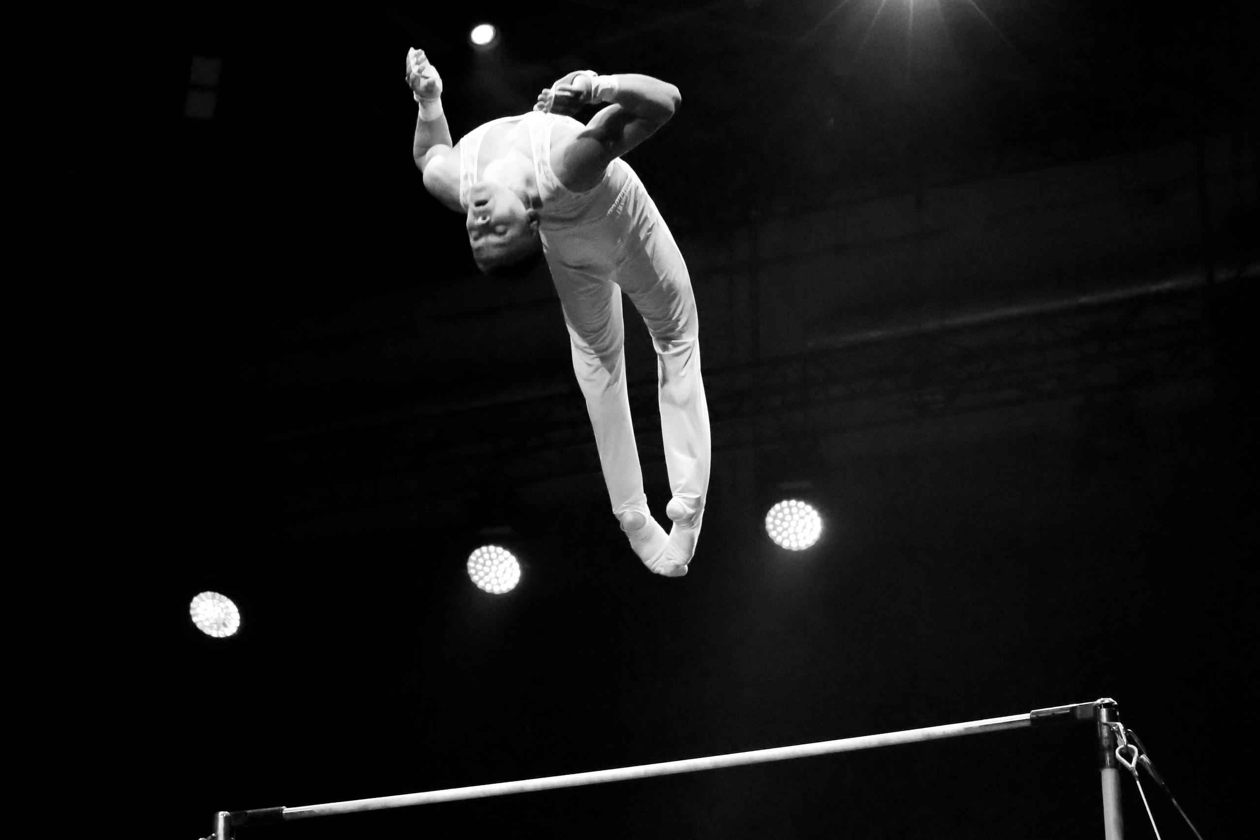 «Спорт через объектив: история в каждом снимке!»