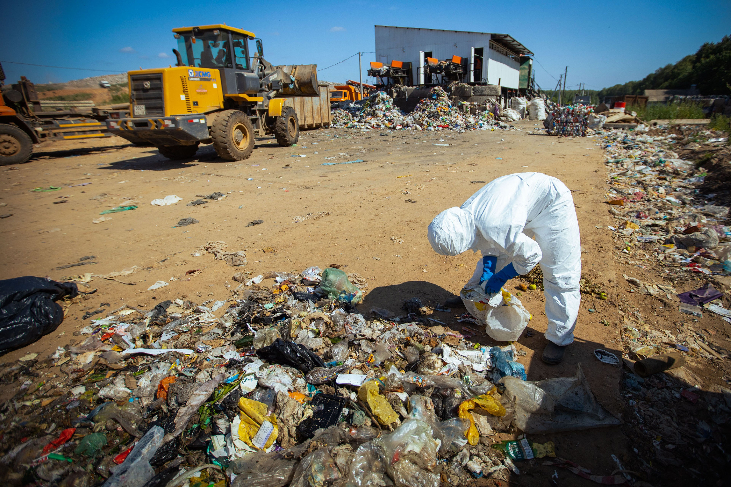 Анализ ижевского полигона ТБО [10-11 августа 2021 г.]. Фотограф Виноградов Константин