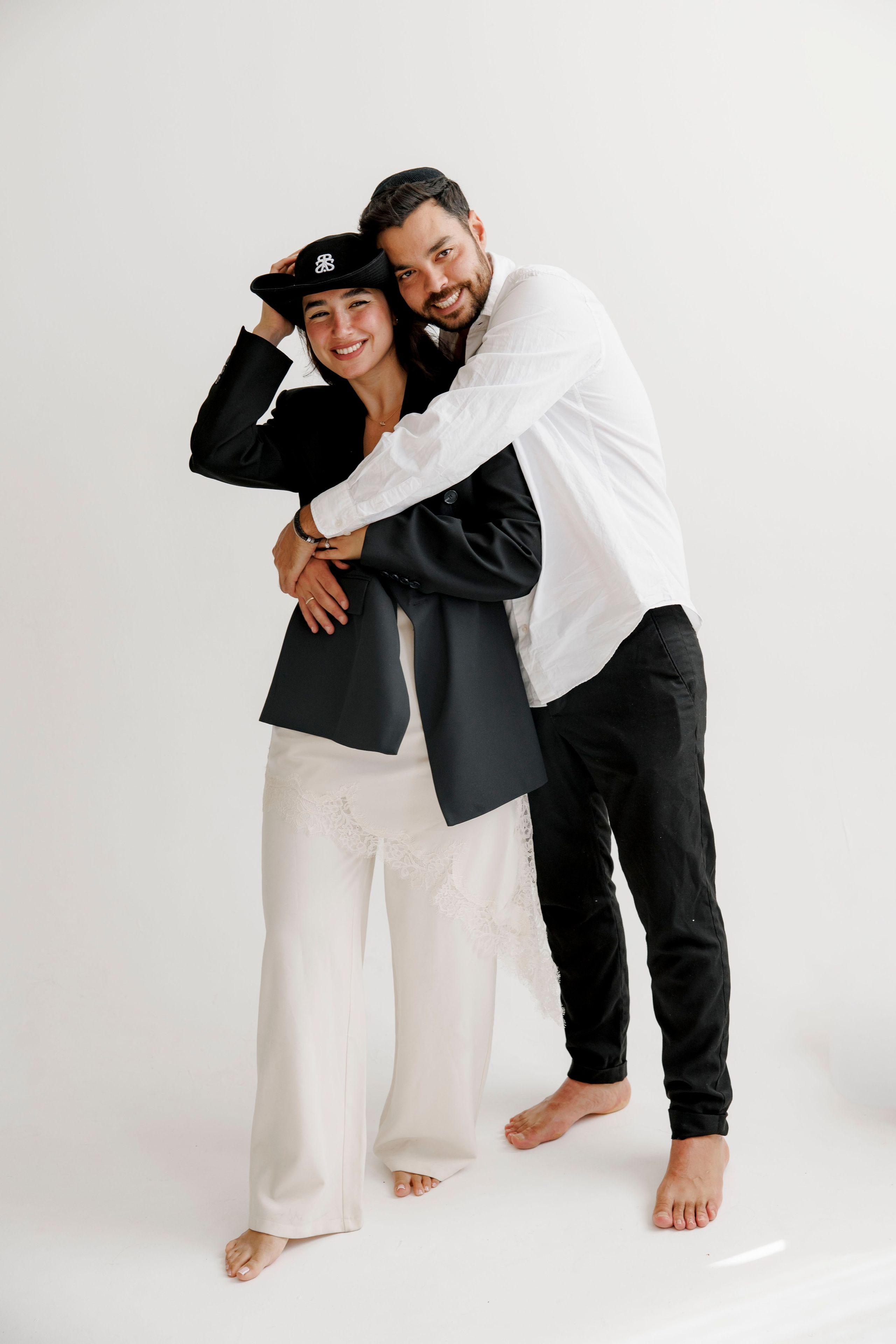 Family photoshoot inside the studio. Wedding and family photographer