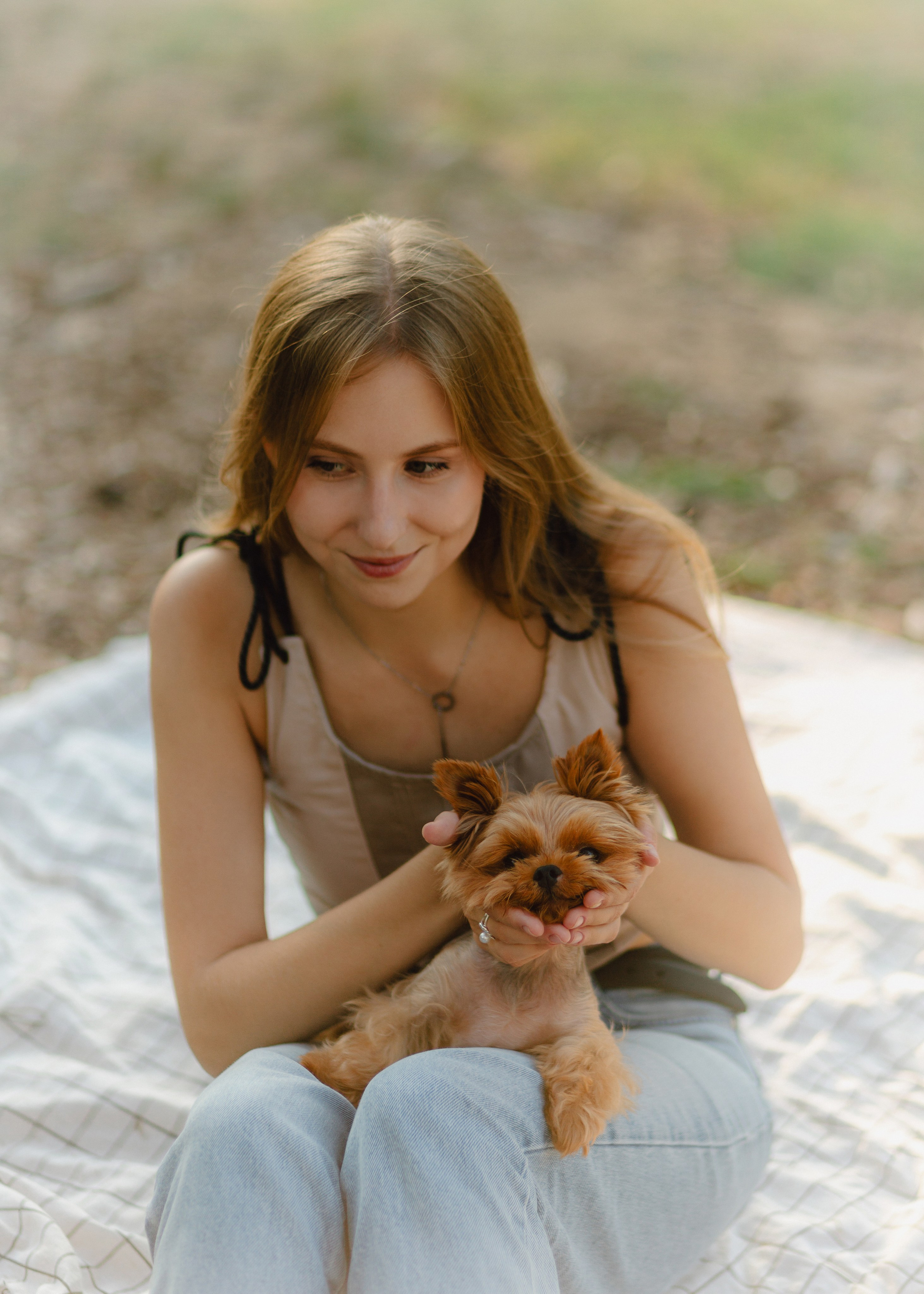 Julia & Her Playful Stitch. Barbara Isaeva