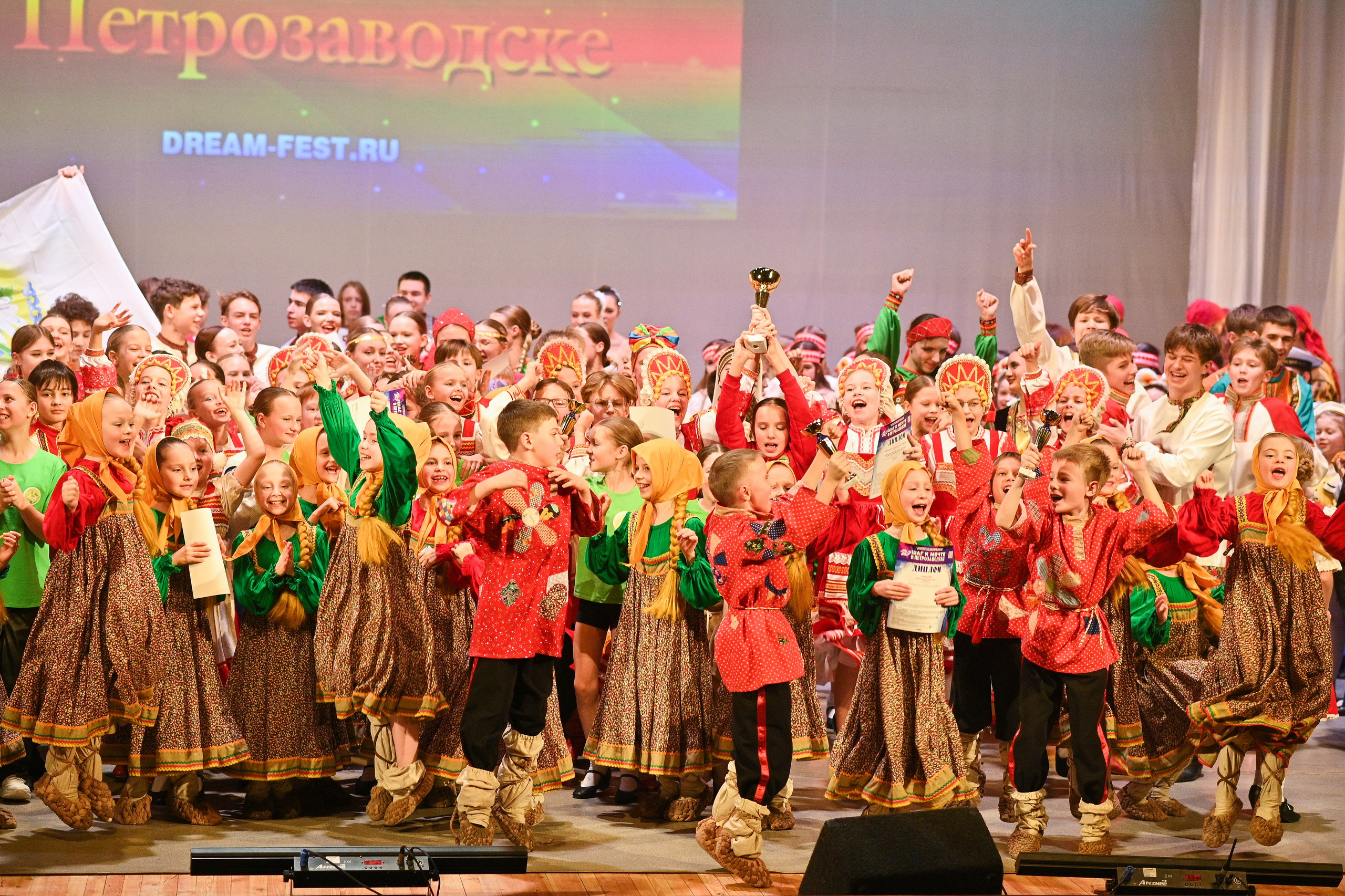 30.11.2024 Фестивальное движение «Шаг к мечте» г. Петрозаводск. Медиастудия Фото Концепт