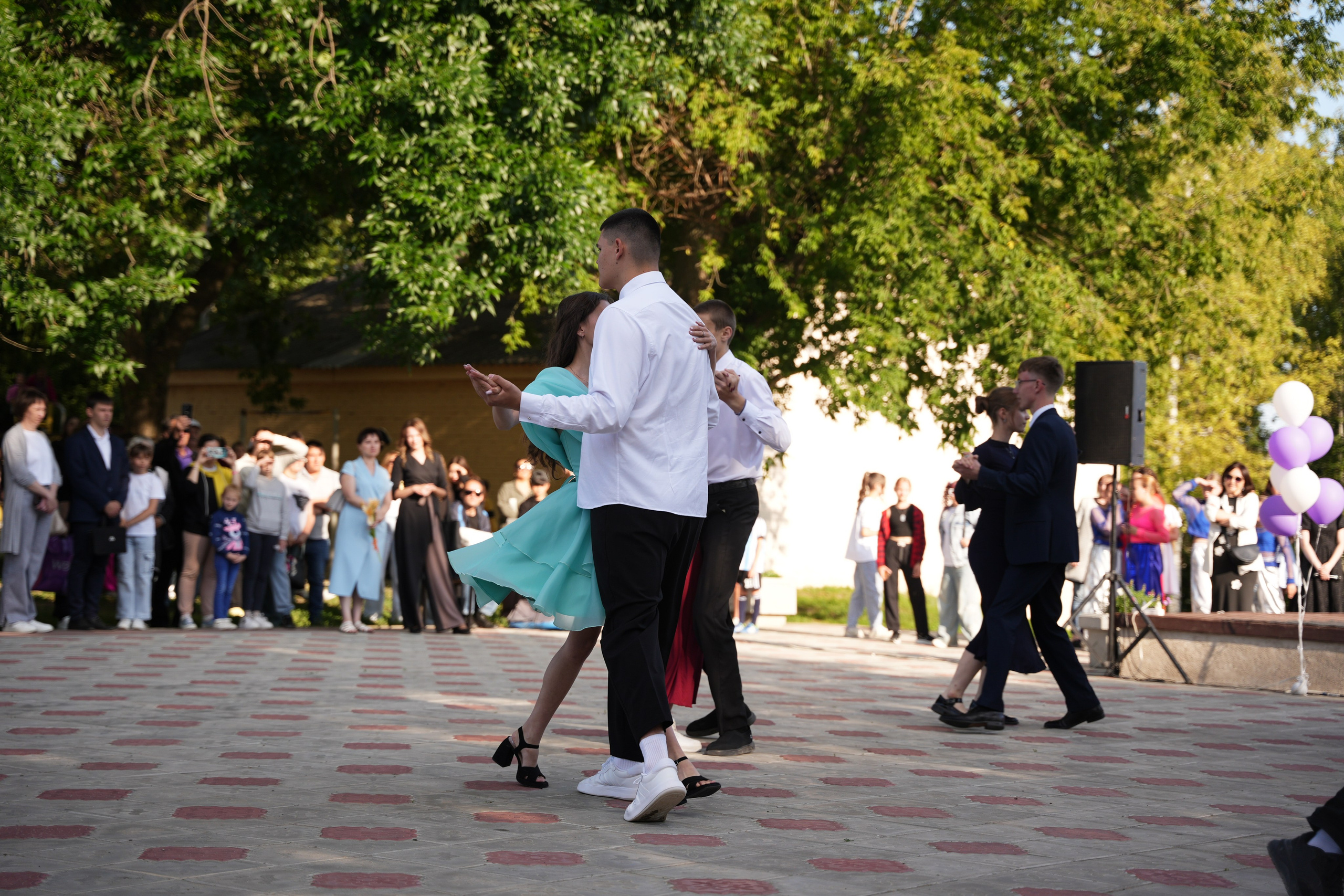 Выпускной в парке. Ольга Плаксина фотограф в Саратове