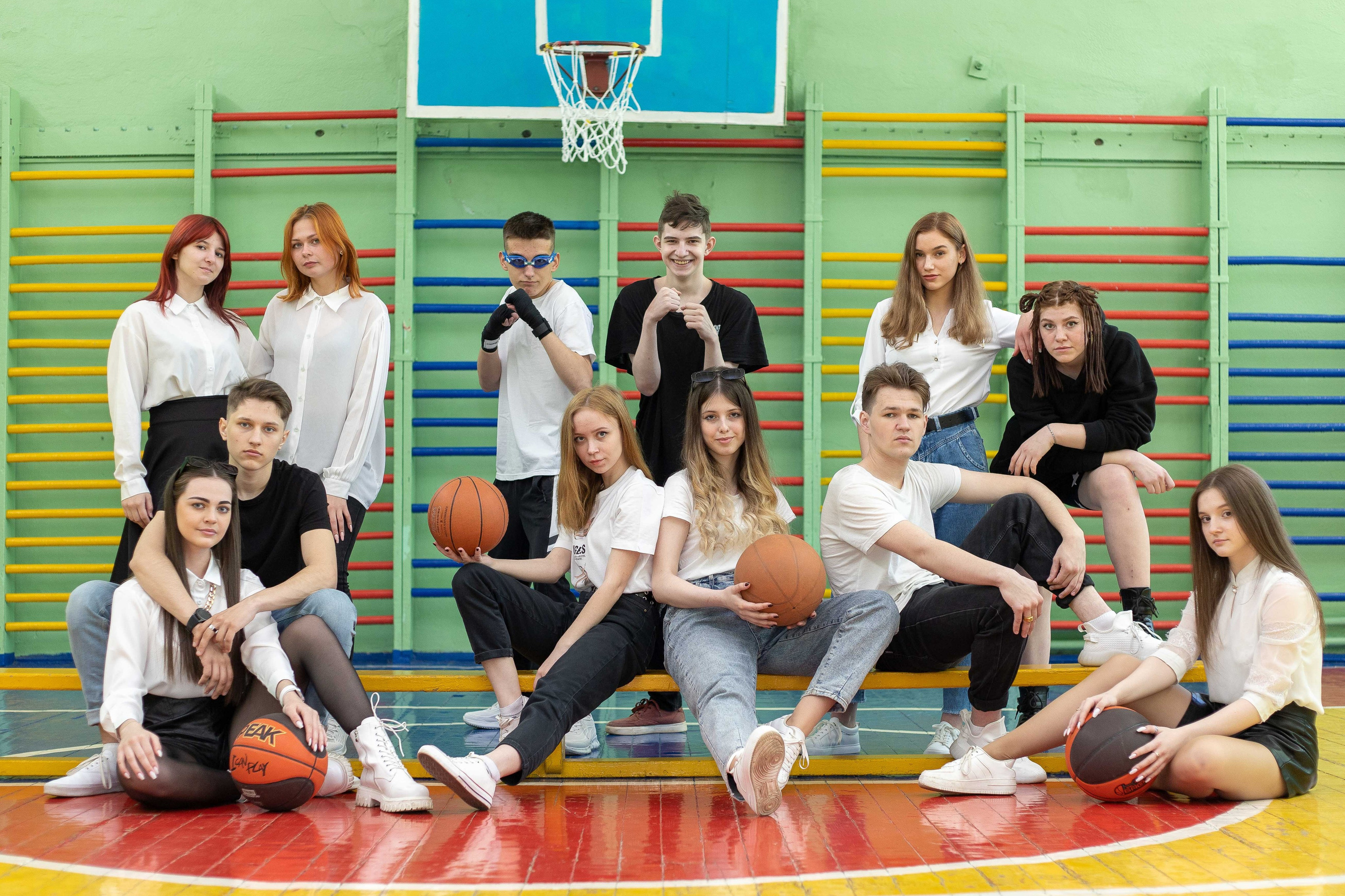 Сюжетные фотографии. Выпускные альбомы и фильмы