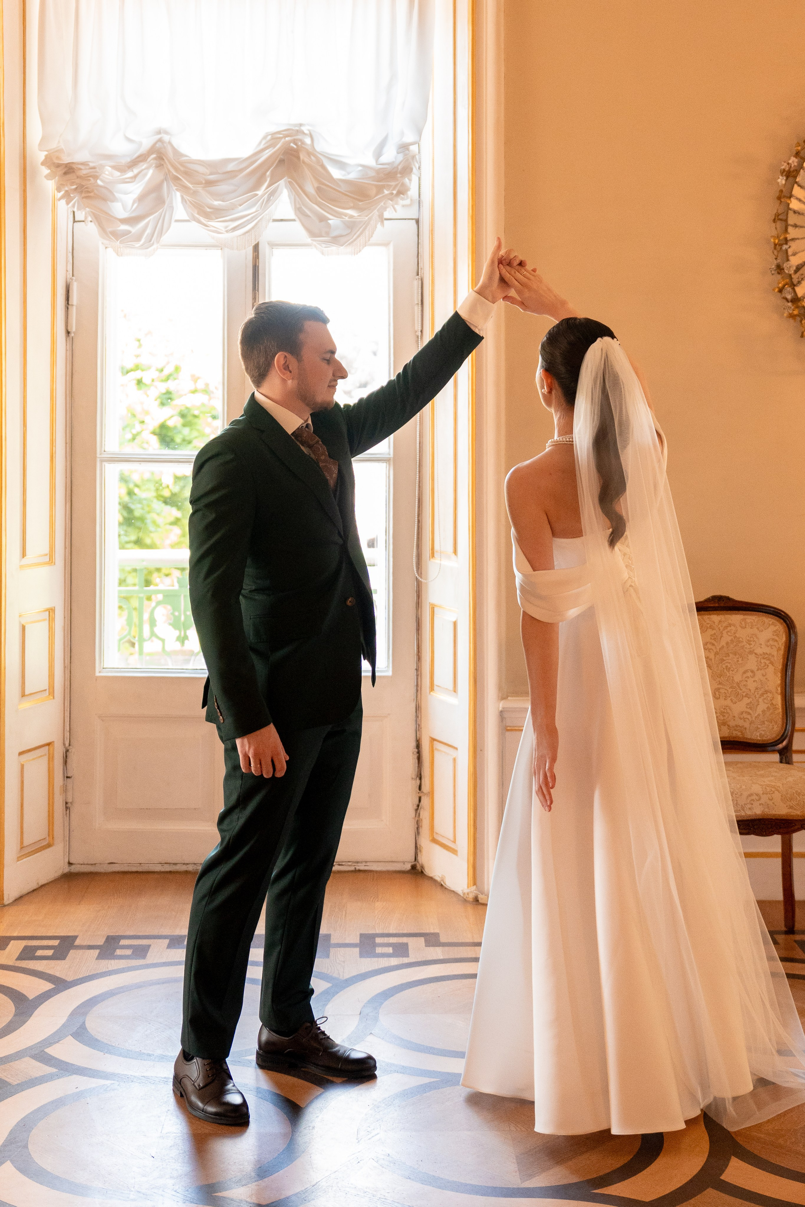 Влад и Илина в Кусково. Свадебный фотограф в Москве Анна Полушина