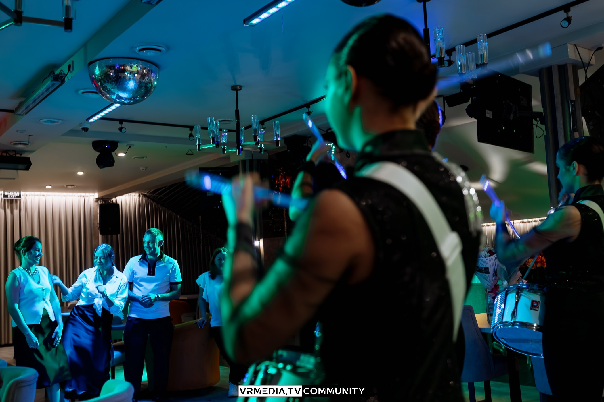 Выходные в караоке-баре «Империя»