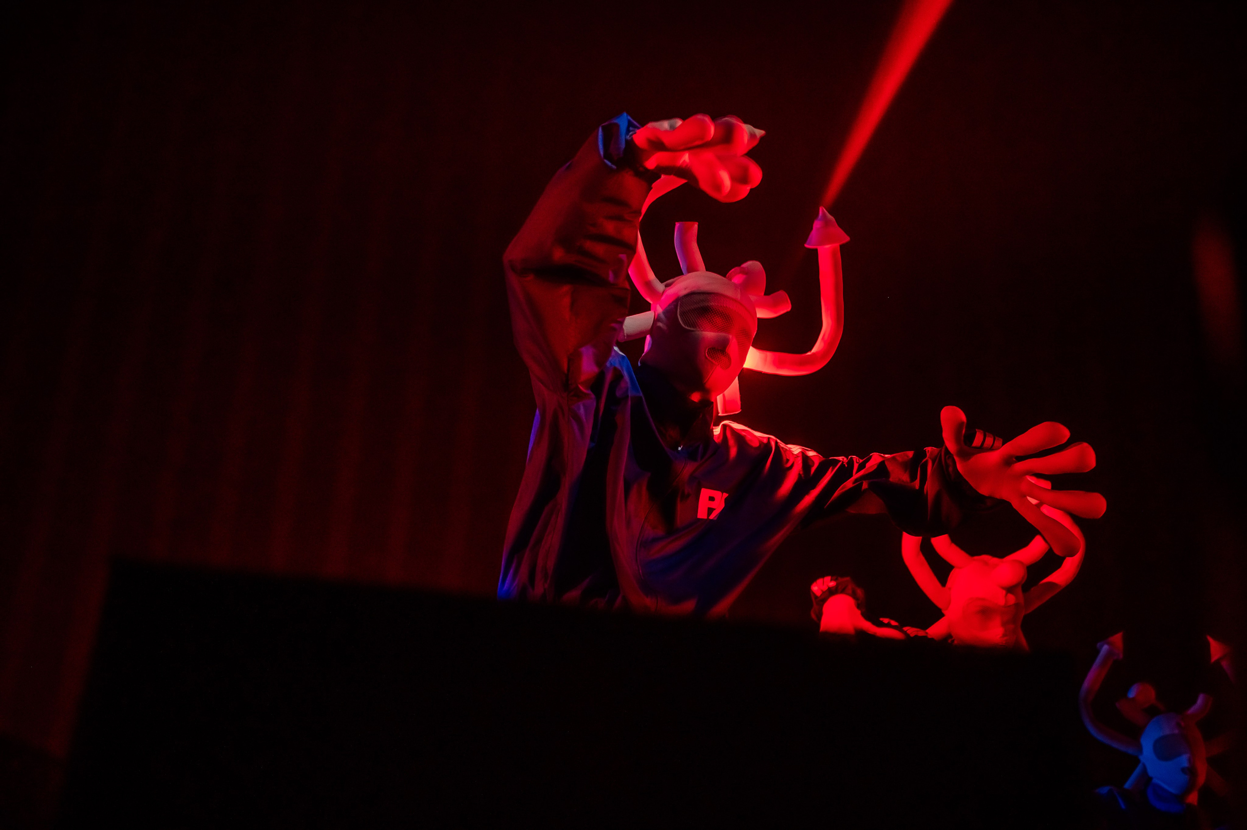 Руки вверх в Ледовом Дворце 15.11.2025. Детский фотограф, семейный фотограф и репортажи в Кемерово