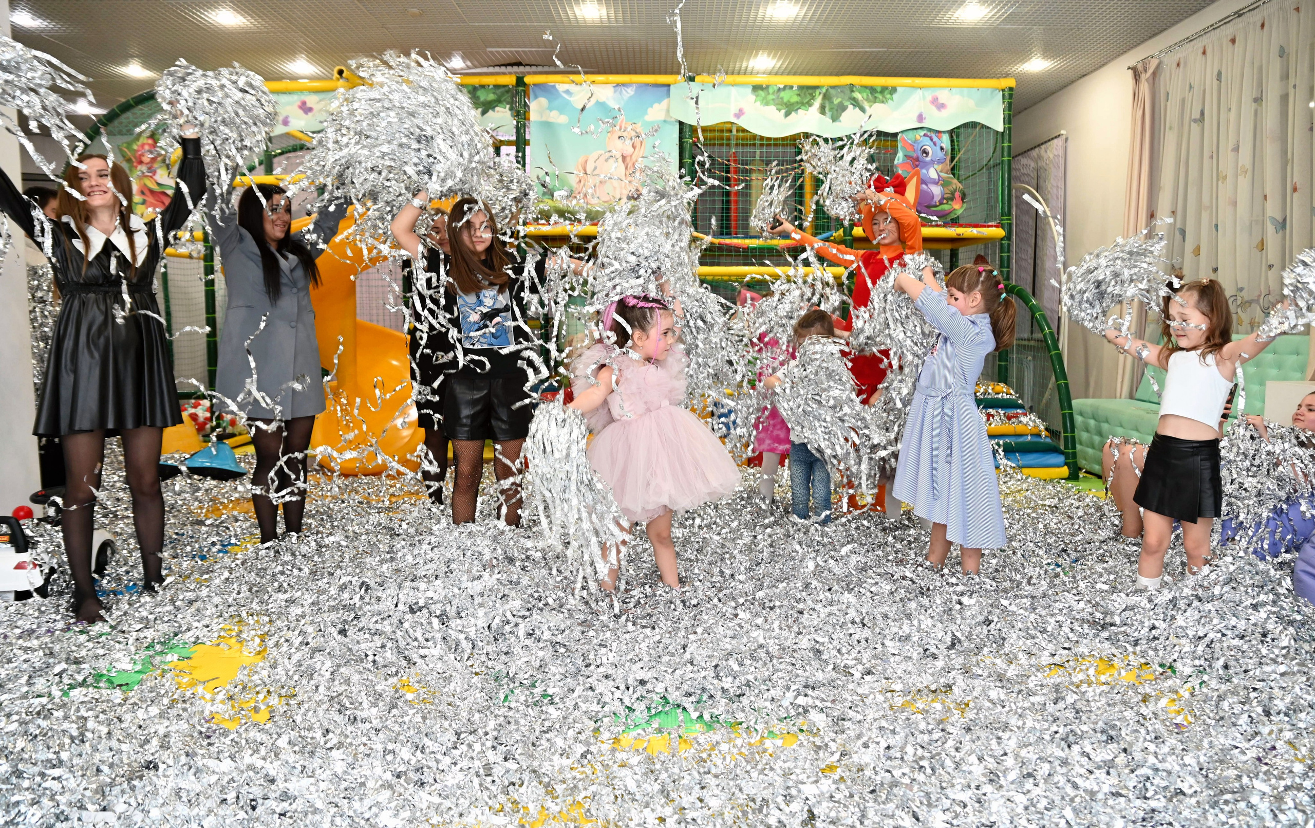 Игротека «Море Позитива». Я Ольга Казанцева, фотографирую снимаю ваши киноистории и печатаю фото и цифровые портреты на холсте