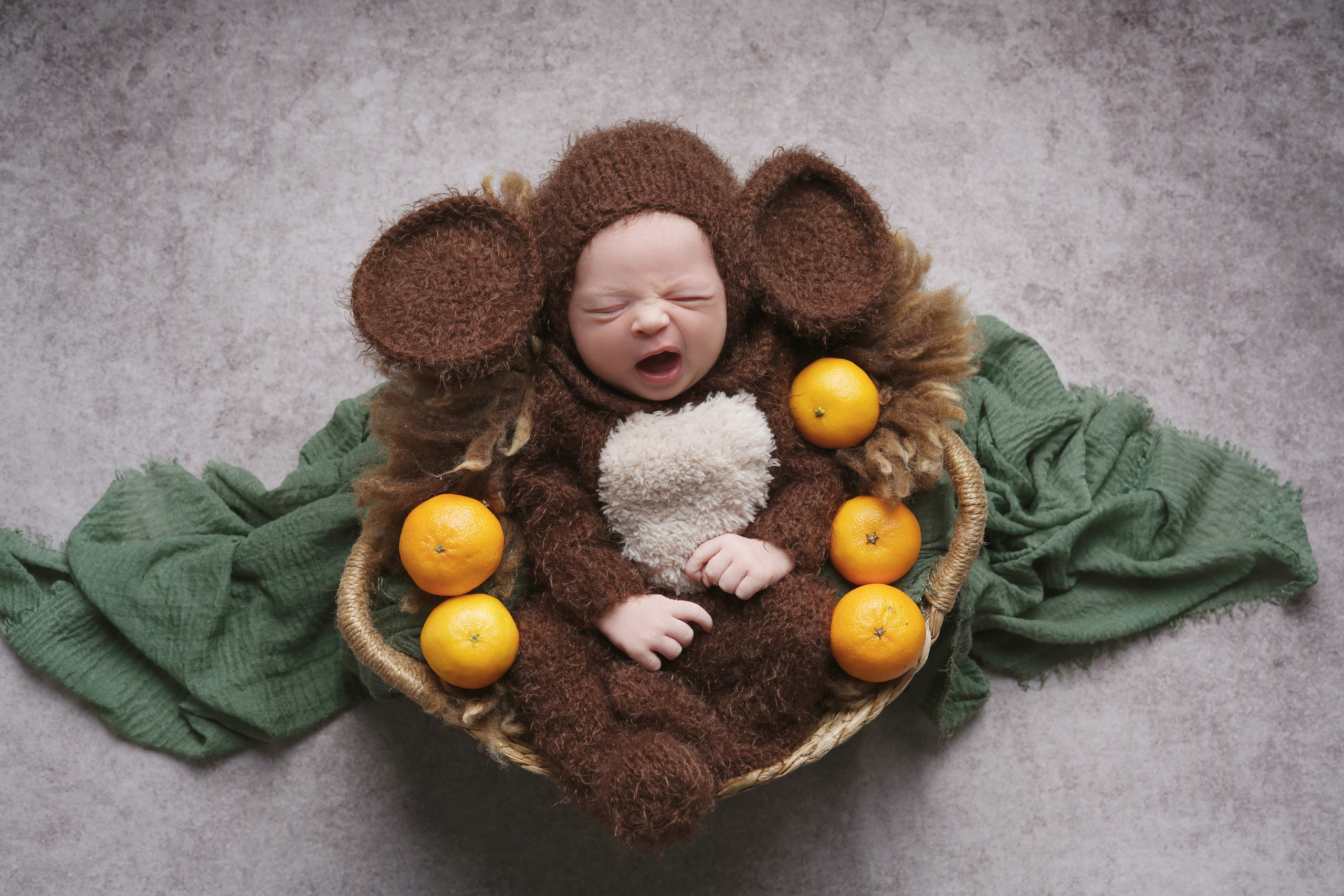 Новорожденные. Фотограф новорожденных Тюмень