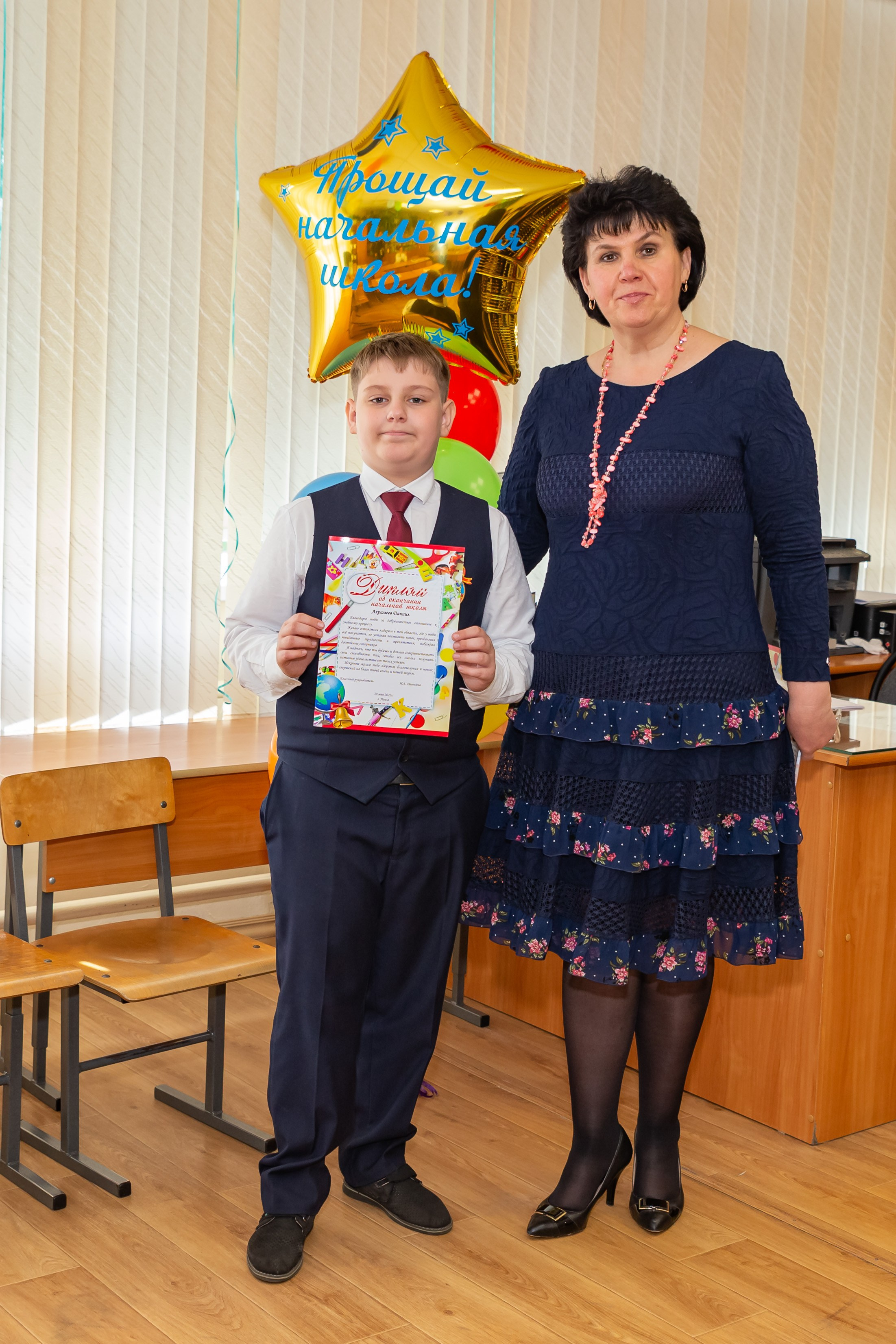 Фотосъемка выпуск 4 класс. Свадебный фотограф Марина Суворова и видеооператор Олег Петров