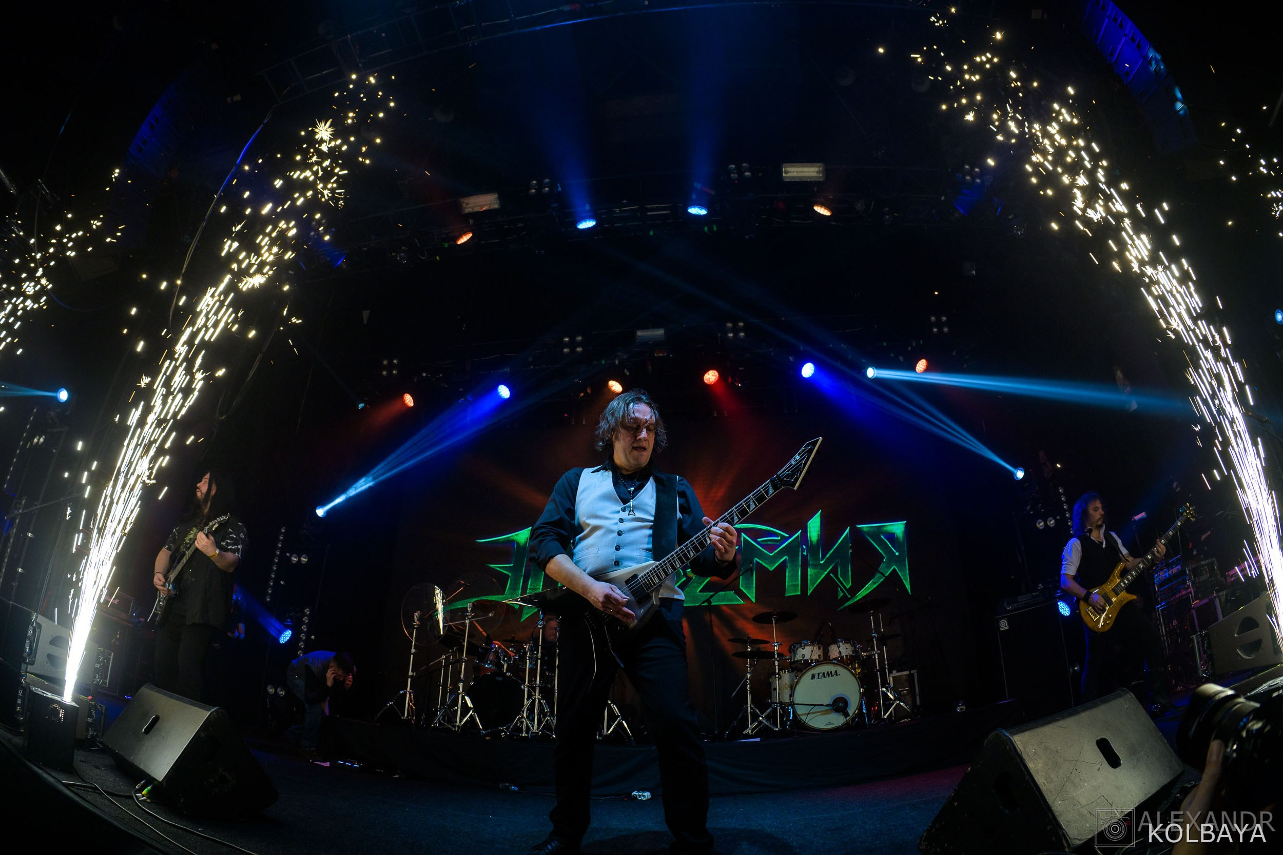 Эпидемии 29 лет — концерт в день рождения. Концертный и театральный репортажный фотограф в Москве Александр Колбая