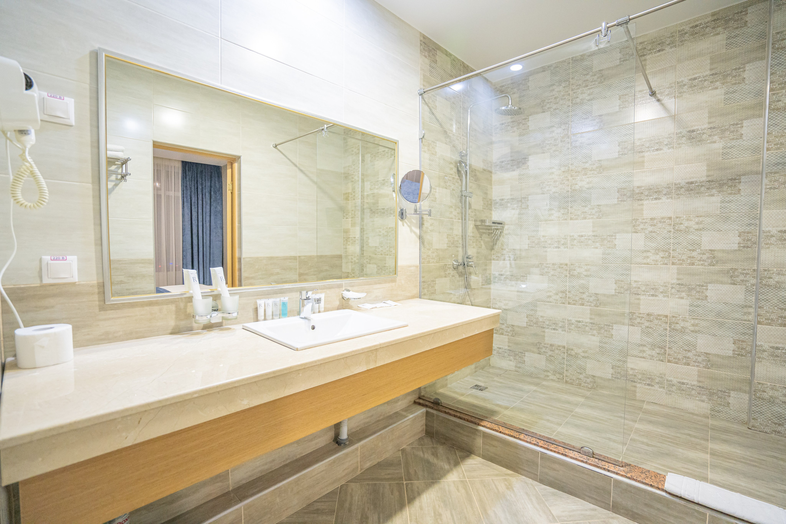 Интерьерная фотосъемка премиальных отелей Dream Hotel в Краснодаре и Анапе Профессиональная фотосъемка интерьеров отелей Dream Hotel: Красно. Шедевры для Вас! Фотограф и Видеограф в Краснодаре Пахиев Руслан