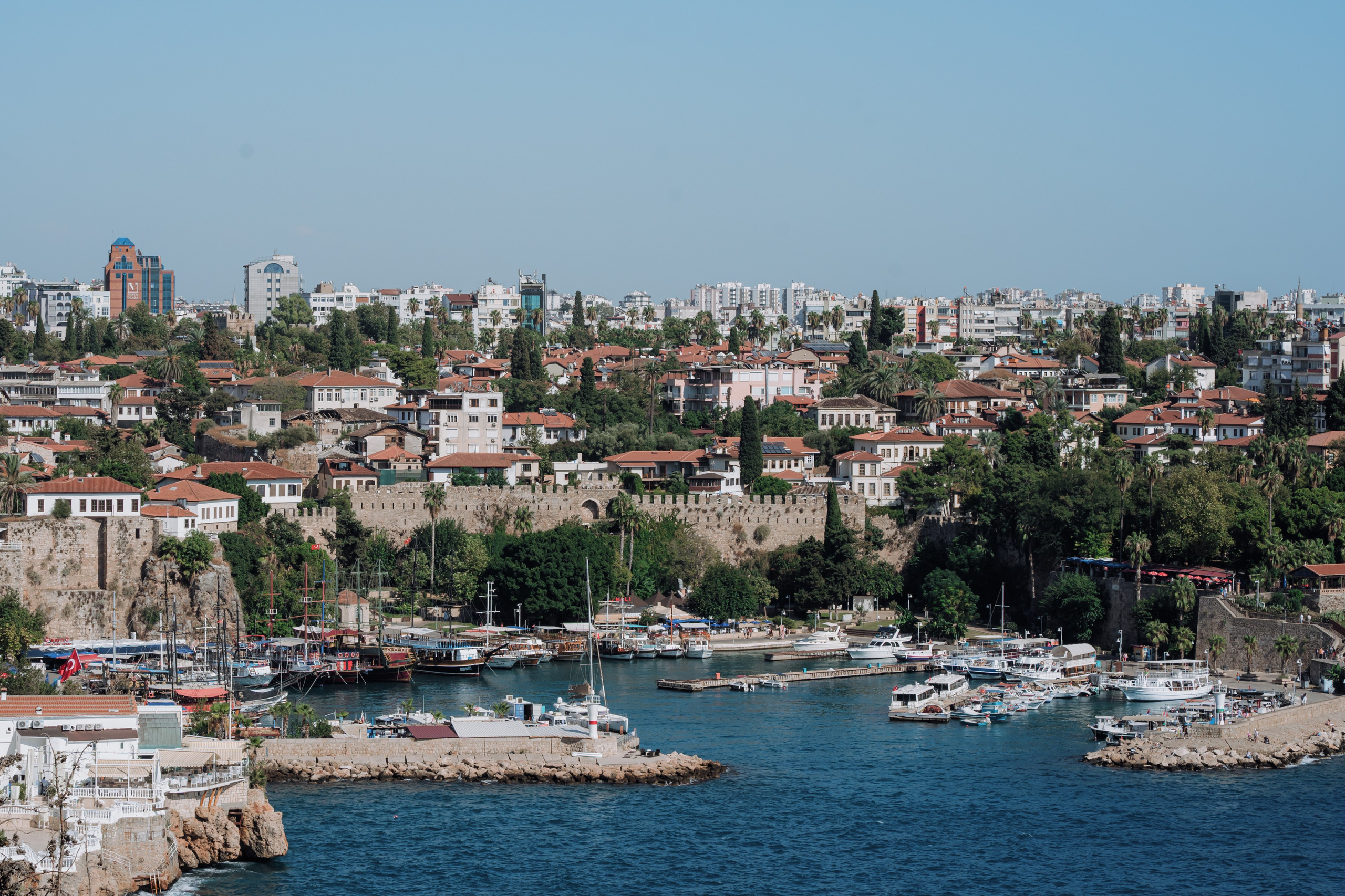 Antalya Akra. Wedding & Documentary Photographer based in Nuremberg — available across Europe & Turkey | Vitalii Nasonov