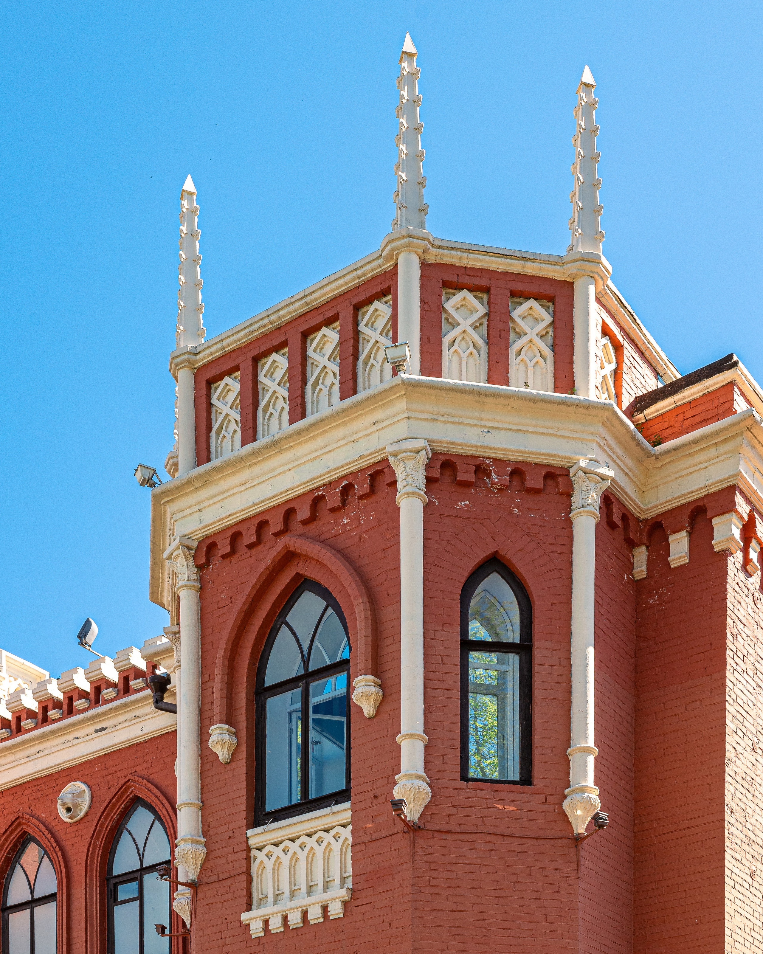 Красный замок Тихона Булычева на Вятке. Архитектор Чарушин И.А. Иван Благушин. Интерьерный и архитектурный фотограф в Москве и Санкт-Петербурге