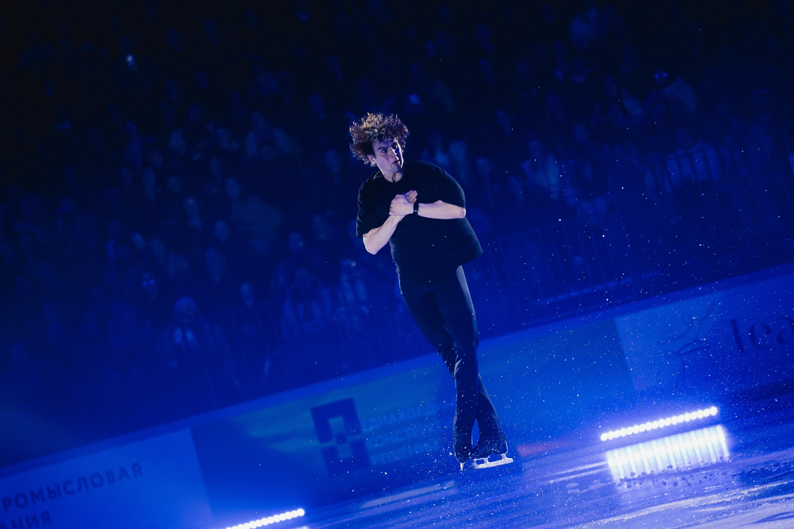 Шоу Этери Тутберидзе в Новосибирске. Воробьева Ксения — Спортивный и танцевальный фотограф Новосибирск