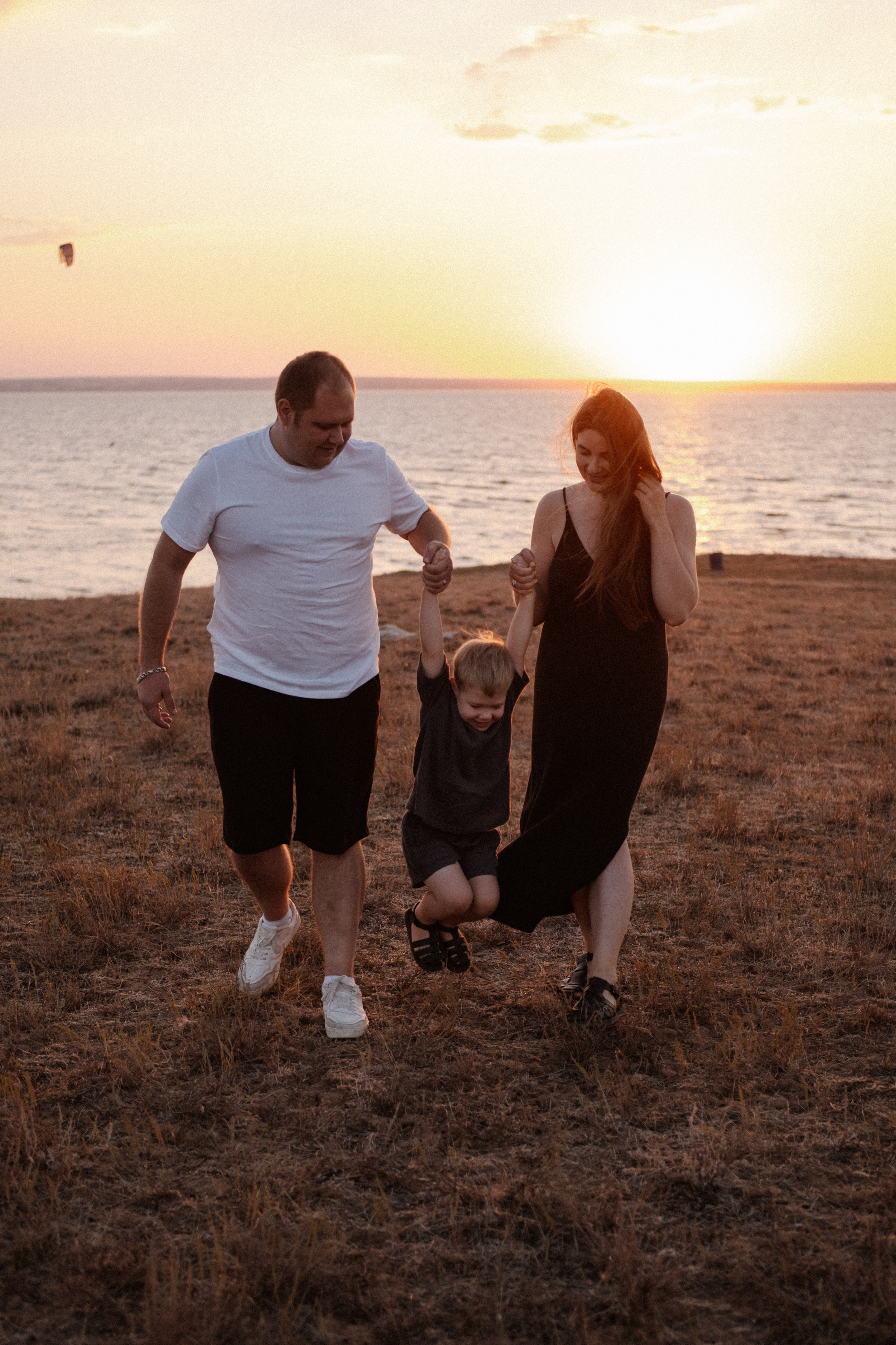 Настя + Вова + Ярик. Анна Гусарова свадебный фотограф в Волгограде