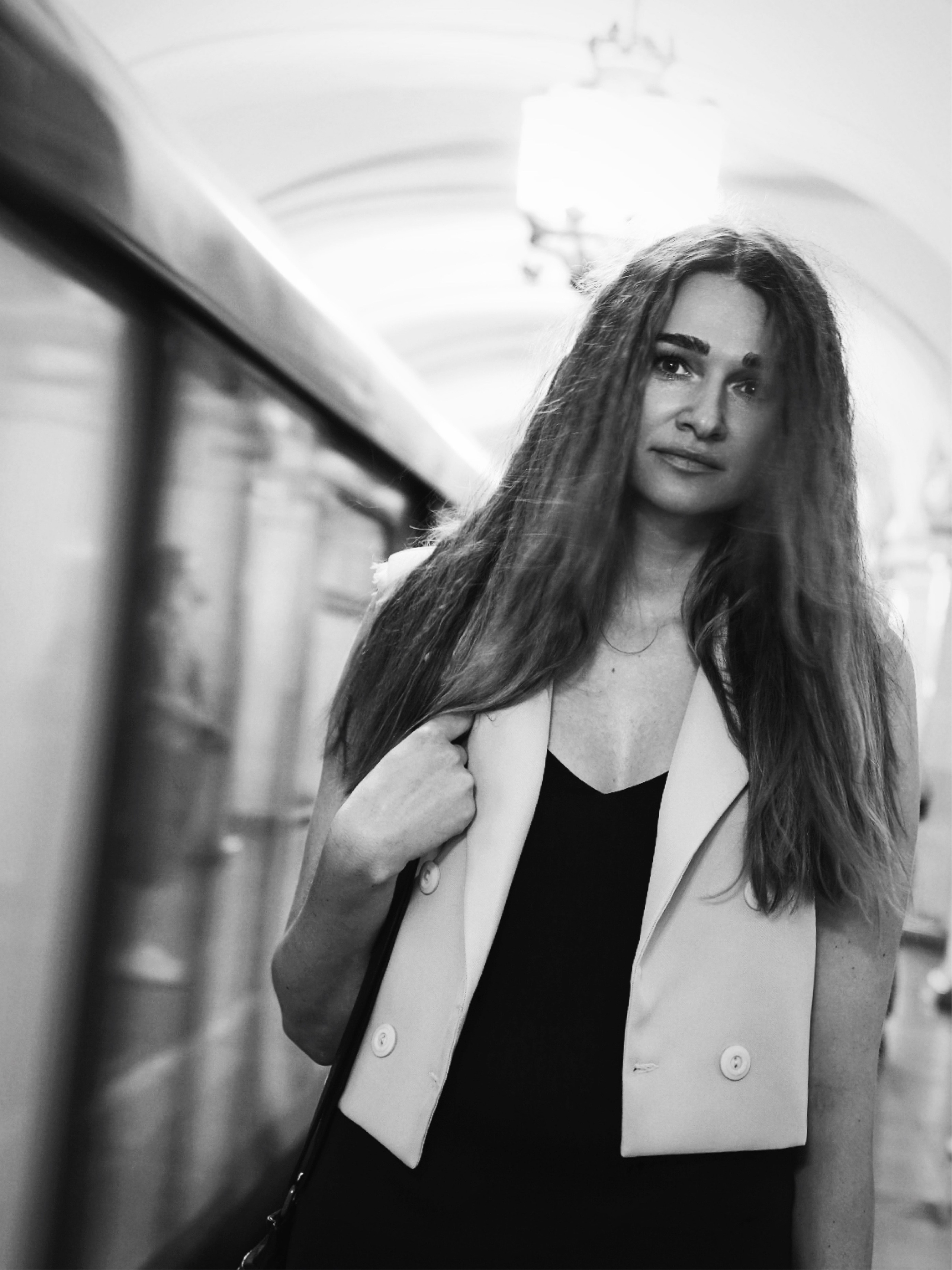 Анна в Московском метро. Событийный фотограф Анна Курникова