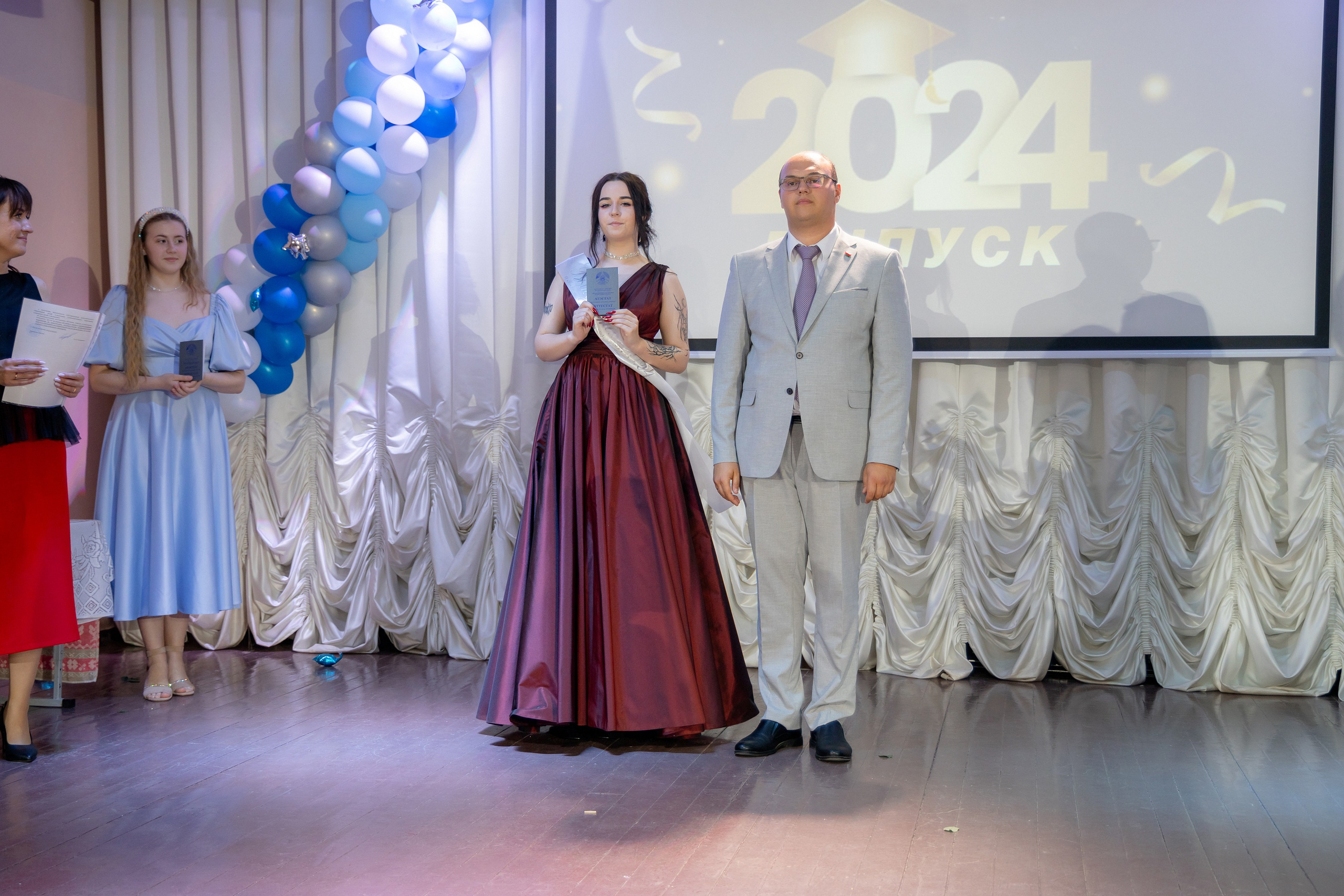 Школьный выпускной 2024 год в Соколе (Минск). Свадебный фотограф в Минске/Беларуси Сергей Спиридонов