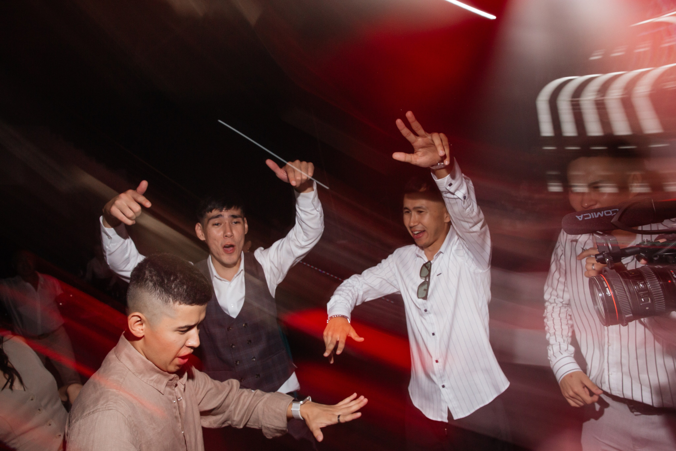 Уютная свадьба — Аскар и Катя на Марсовом поле. Свадебный фотограф в Оренбурге Илья Володьков