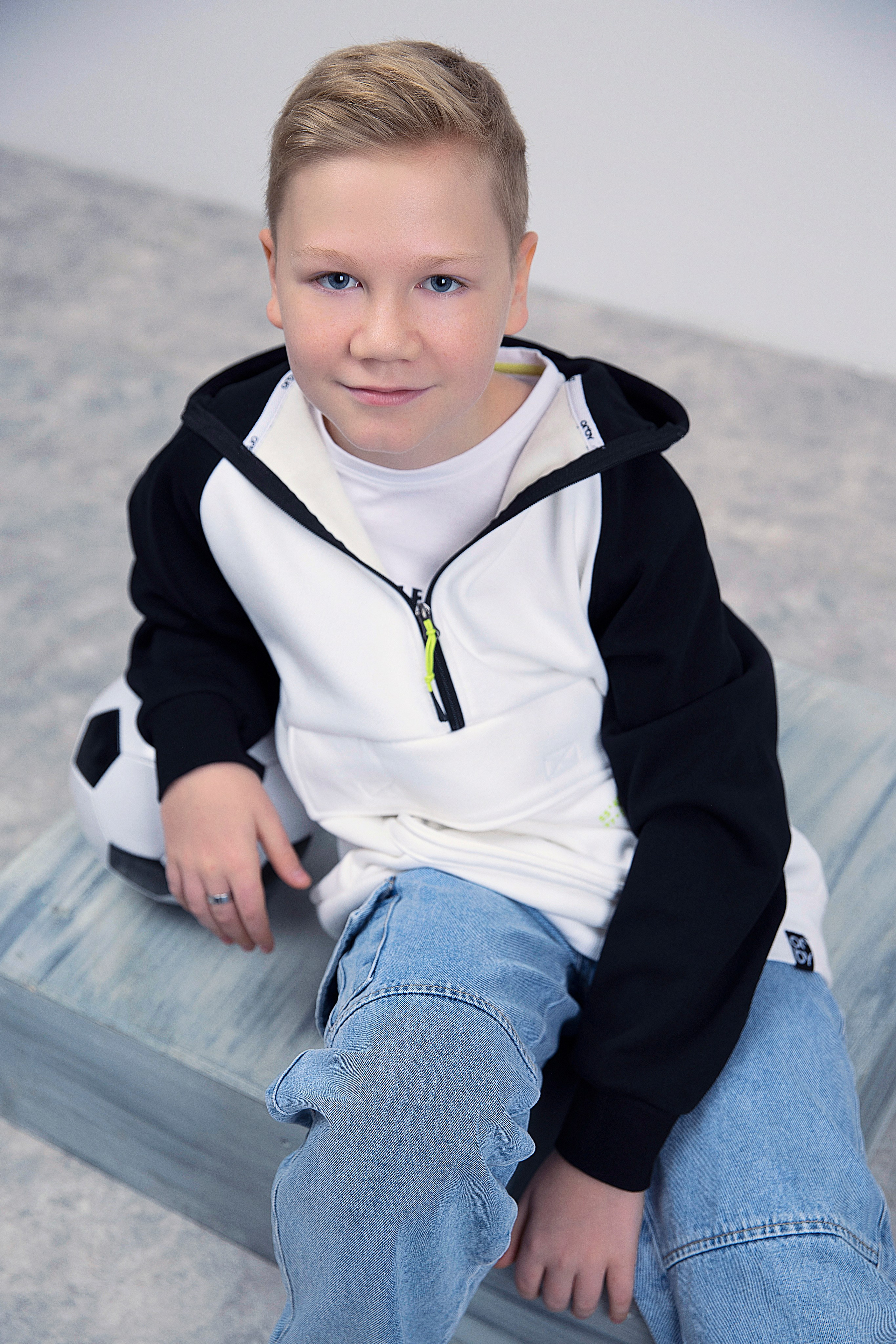 «ПАЦАНЫ». Детский школьный фотограф в Кемерово Зиновьева Екатерина