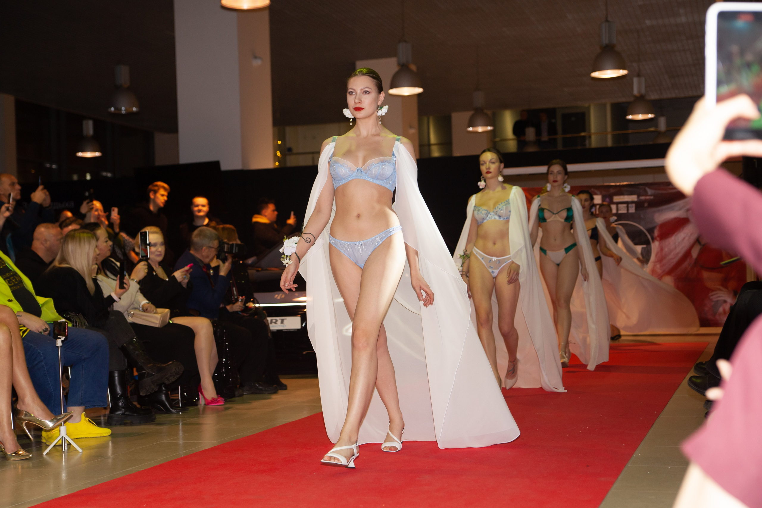 Аллея моды. 22 декабря 2023 г. RRT Пулково. Портретный фотограф в СПб Ирина Маринина