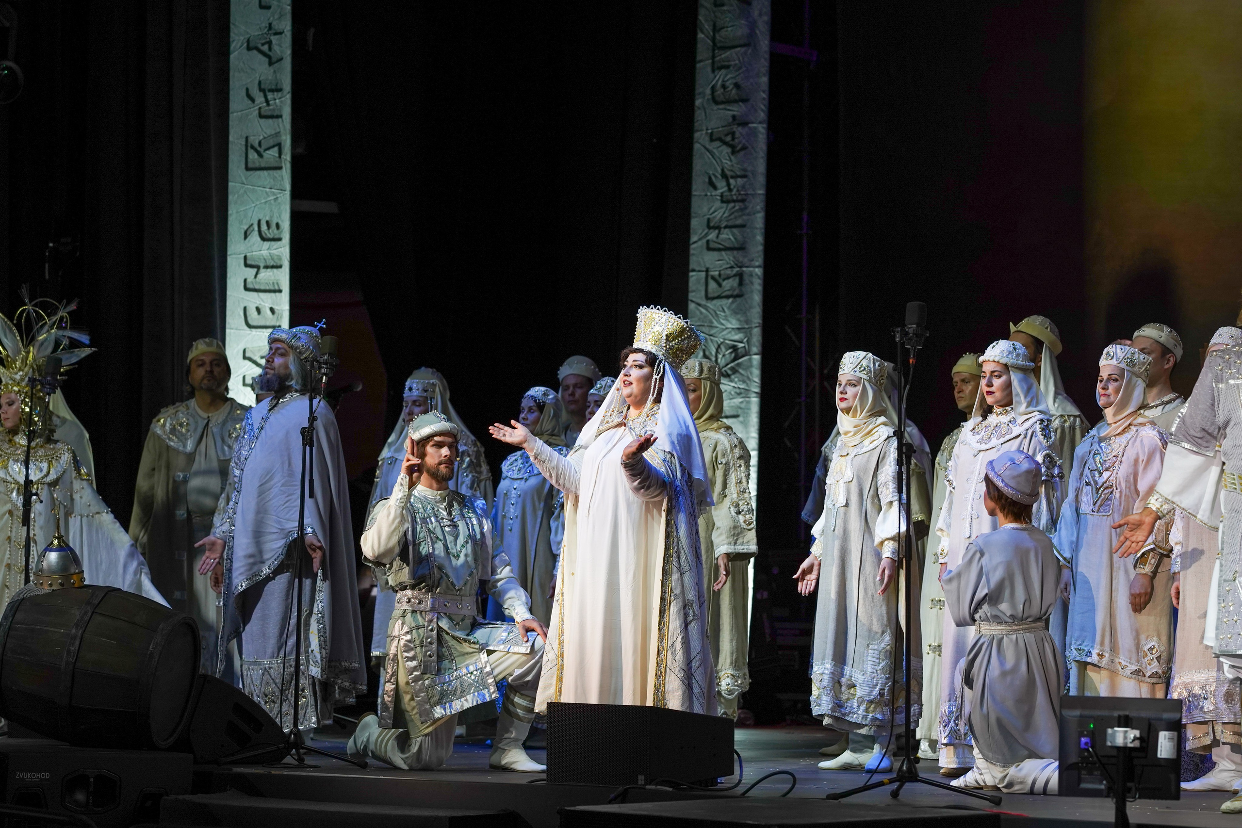 Суздаль. Исполнение оперы «Сказание о невидимом граде Китеже и деве Февронии». Фотограф в Москве Мария ~Zagagul~